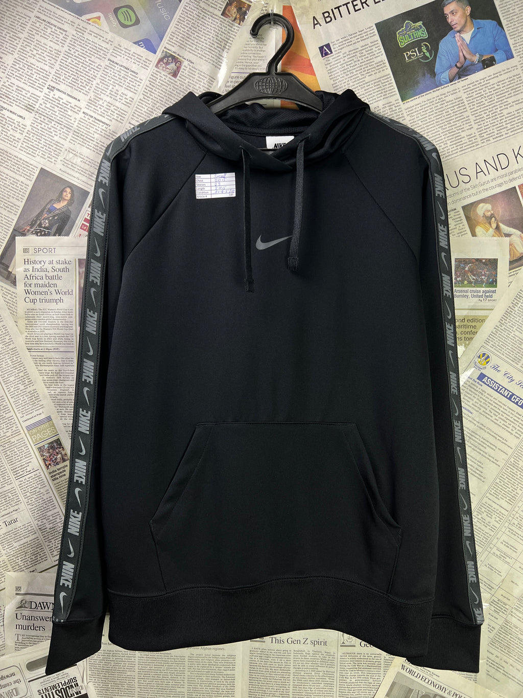 N*ke® Small | Chest: 20.5" | Black | Hoodie Pullover | Stretch Lining | 1954 - Genuine Maal