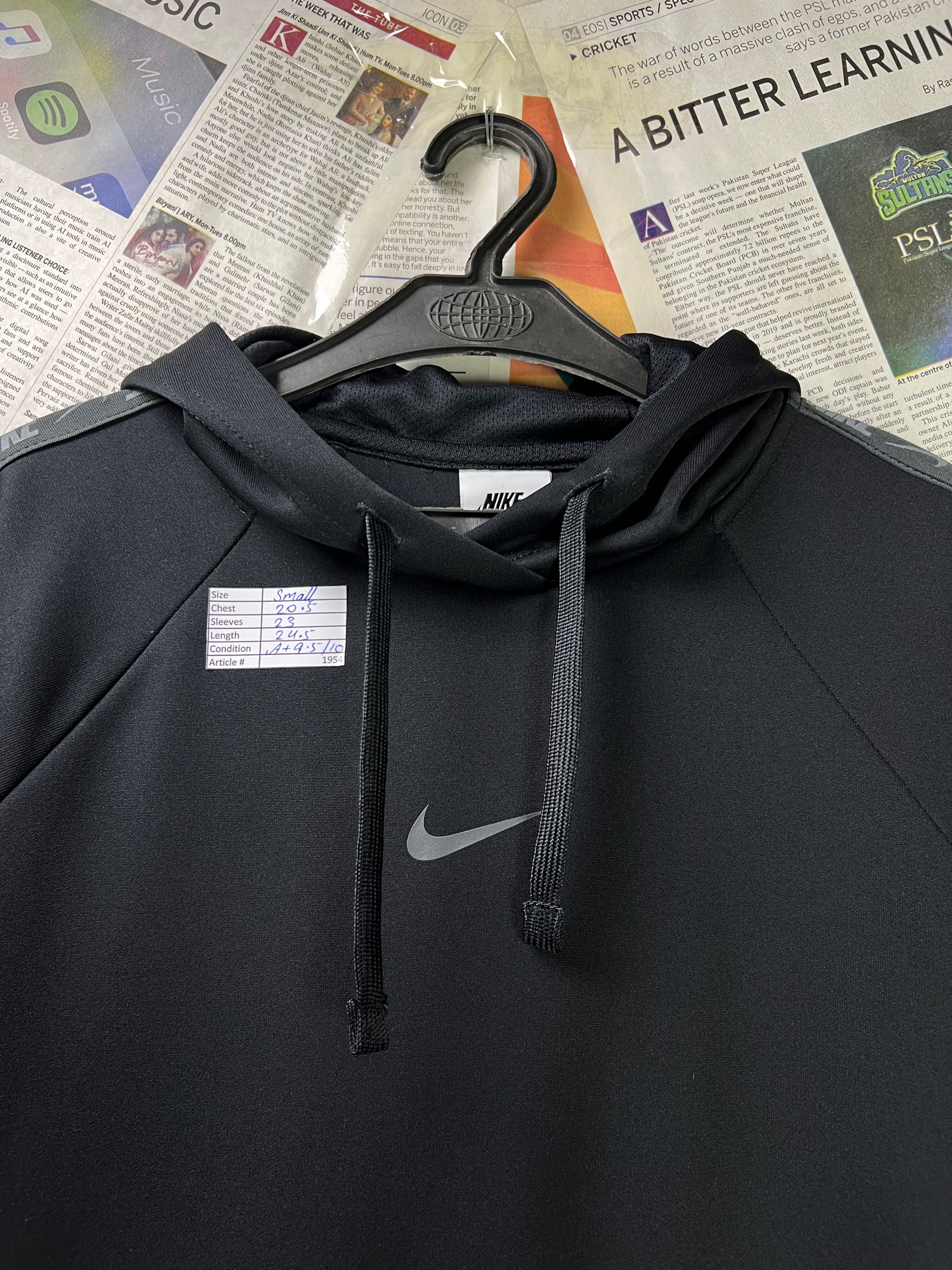 N*ke® Small | Chest: 20.5" | Black | Hoodie Pullover | Stretch Lining | 1954 - Genuine Maal