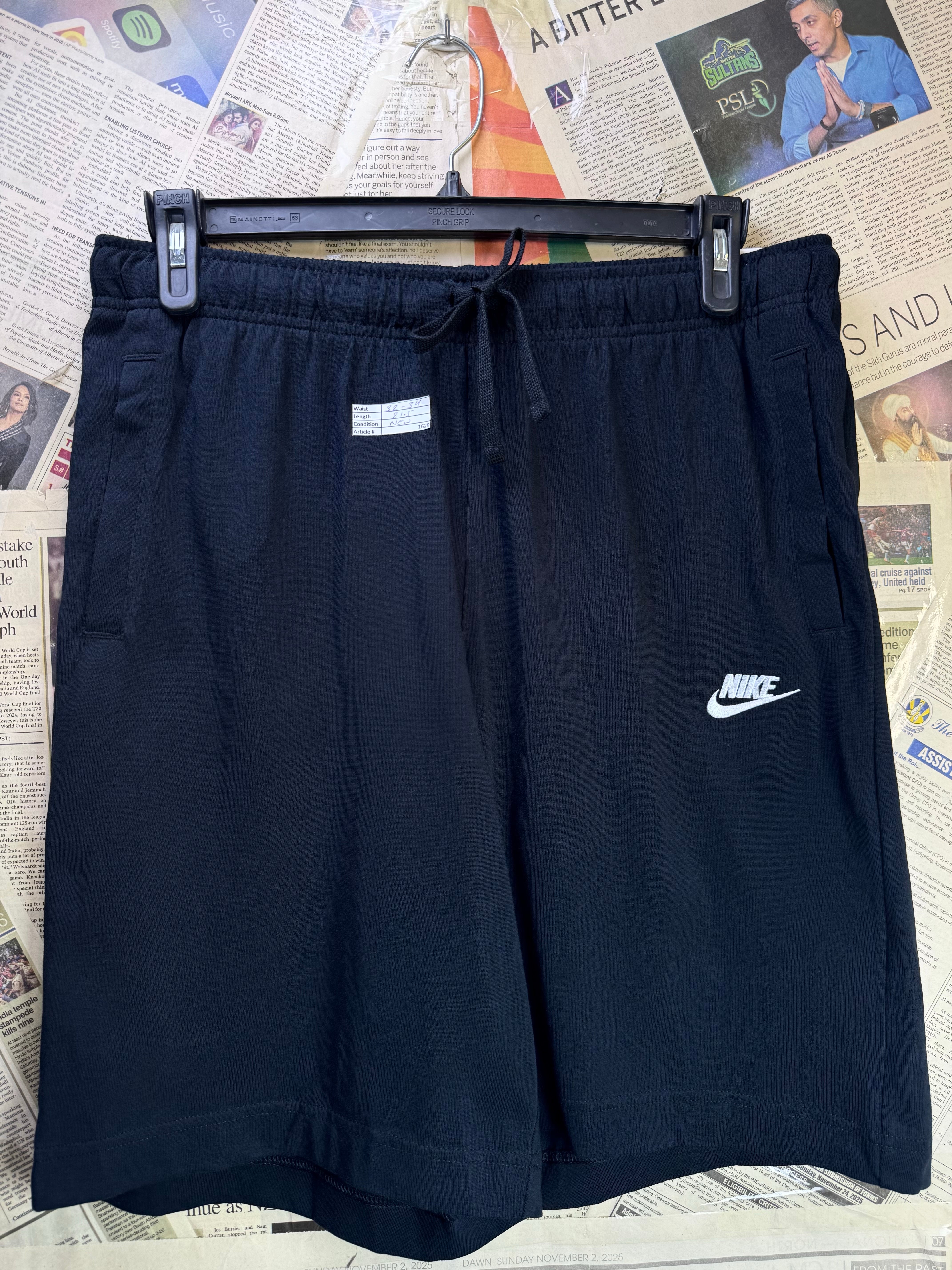N*ke® Waist: 32" to 34" | Black | Shorts | Cotton | 1620 - Genuine Maal