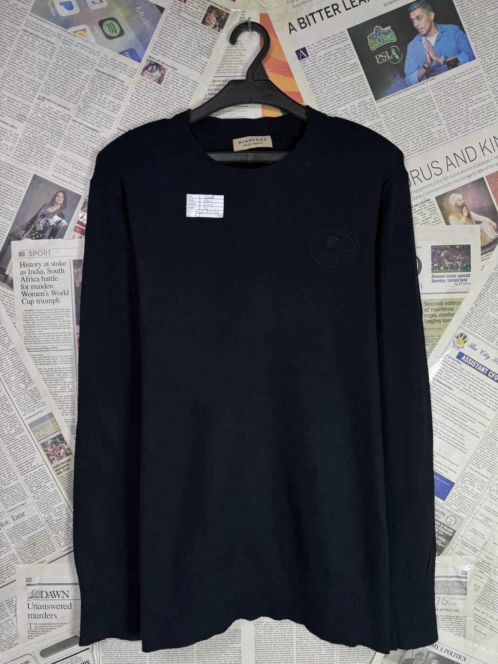 Burberry® Small | Chest: 20.5" | Black | 100% Cashmere | 2191 | 🚨Advance payment required 🚨 - Genuine Maal