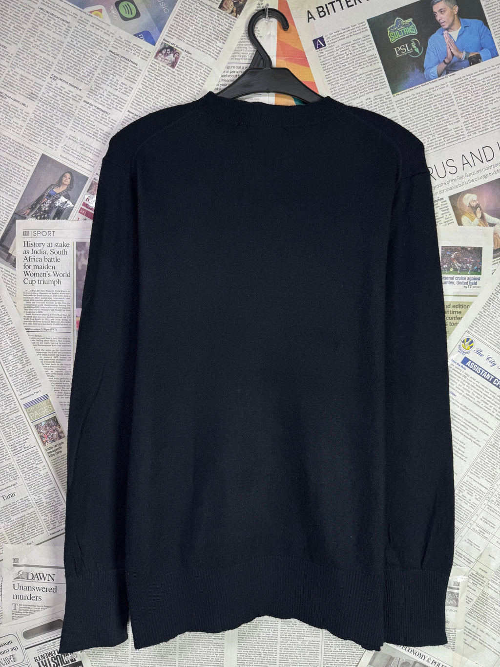 Burberry® Small | Chest: 20.5" | Black | 100% Cashmere | 2191 | 🚨Advance payment required 🚨 - Genuine Maal