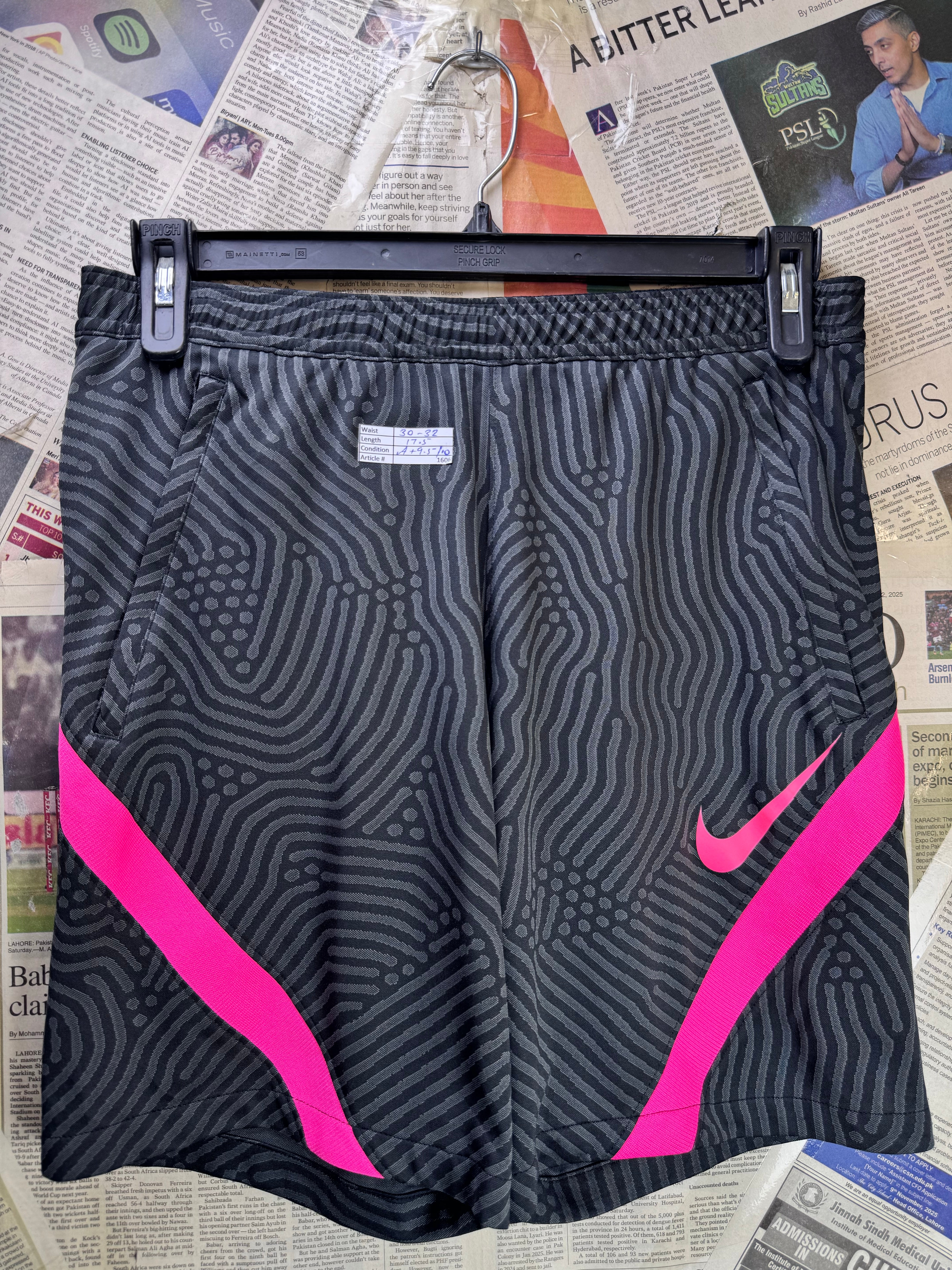 N*ke® Waist: 30" to 32" | Sports Shorts | Poly | 1606 - Genuine Maal