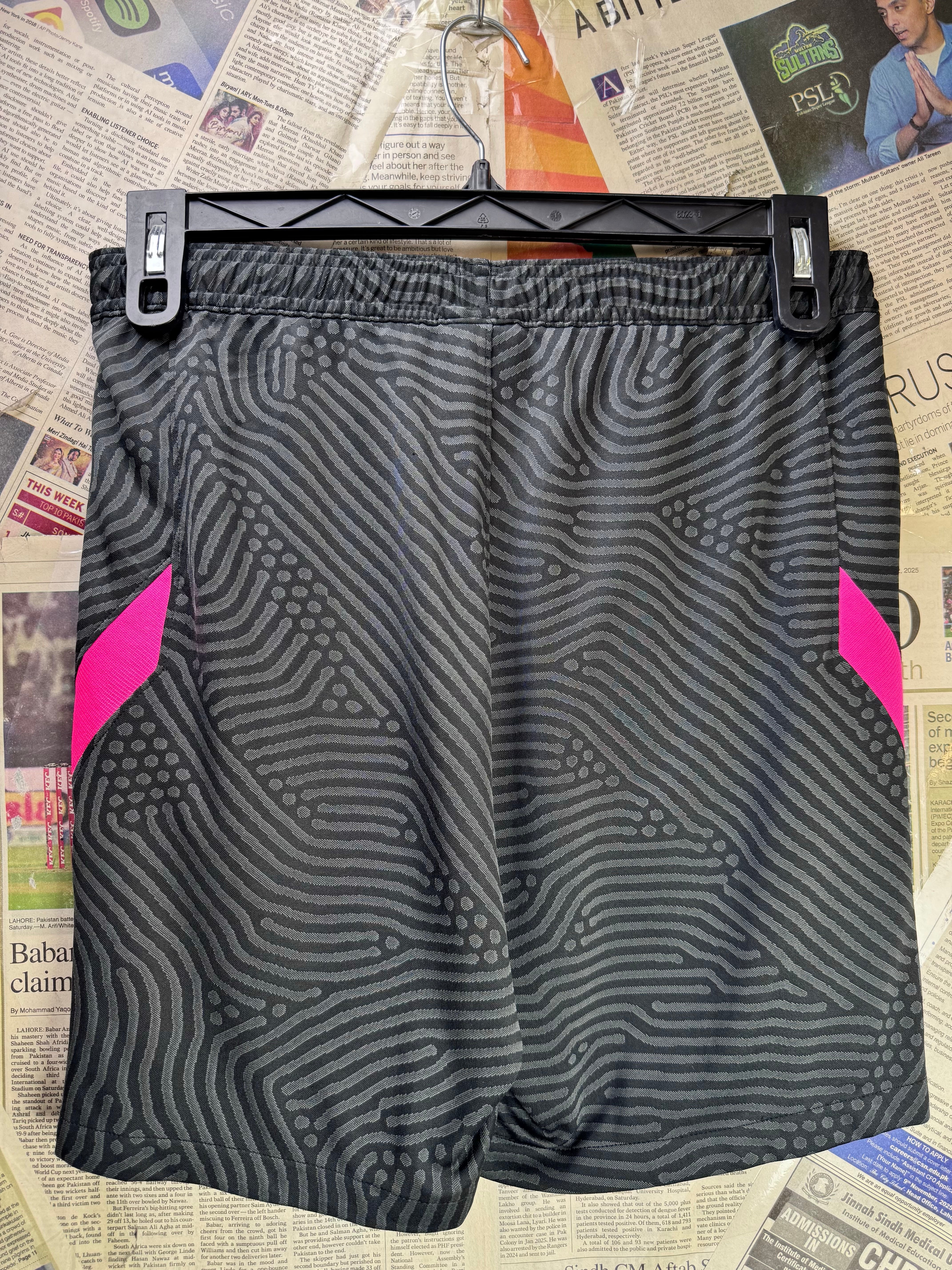N*ke® Waist: 30" to 32" | Sports Shorts | Poly | 1606 - Genuine Maal