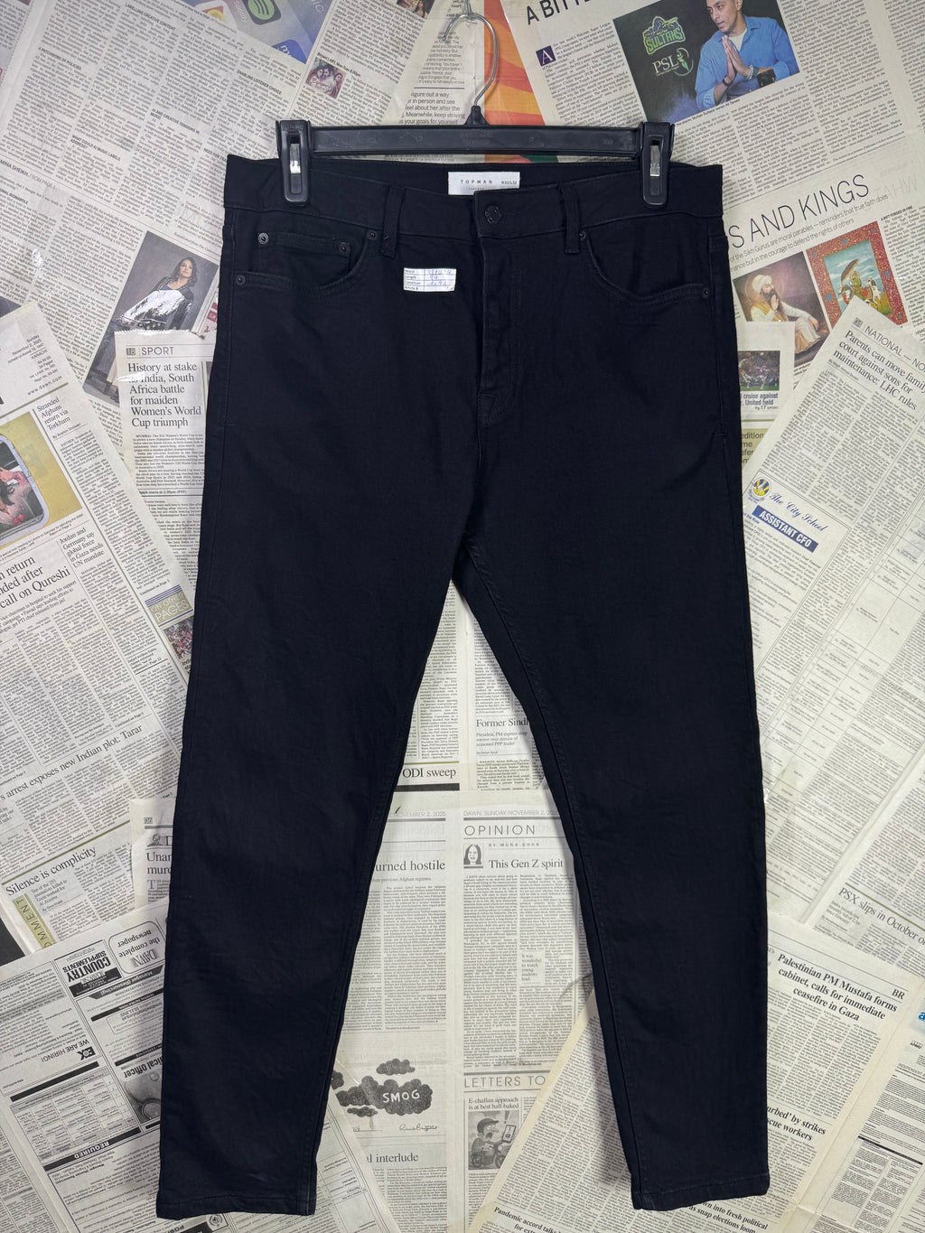 Topman® Waist: 32" to 34" | Black | Trouser | Fit: Tapered | 2650 - Genuine Maal