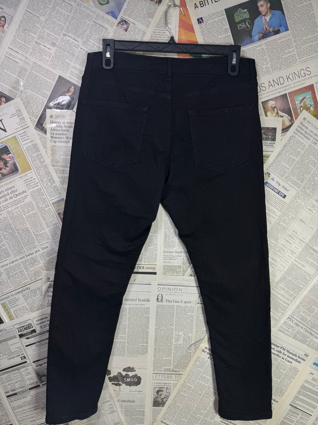 Topman® Waist: 32" to 34" | Black | Trouser | Fit: Tapered | 2650 - Genuine Maal