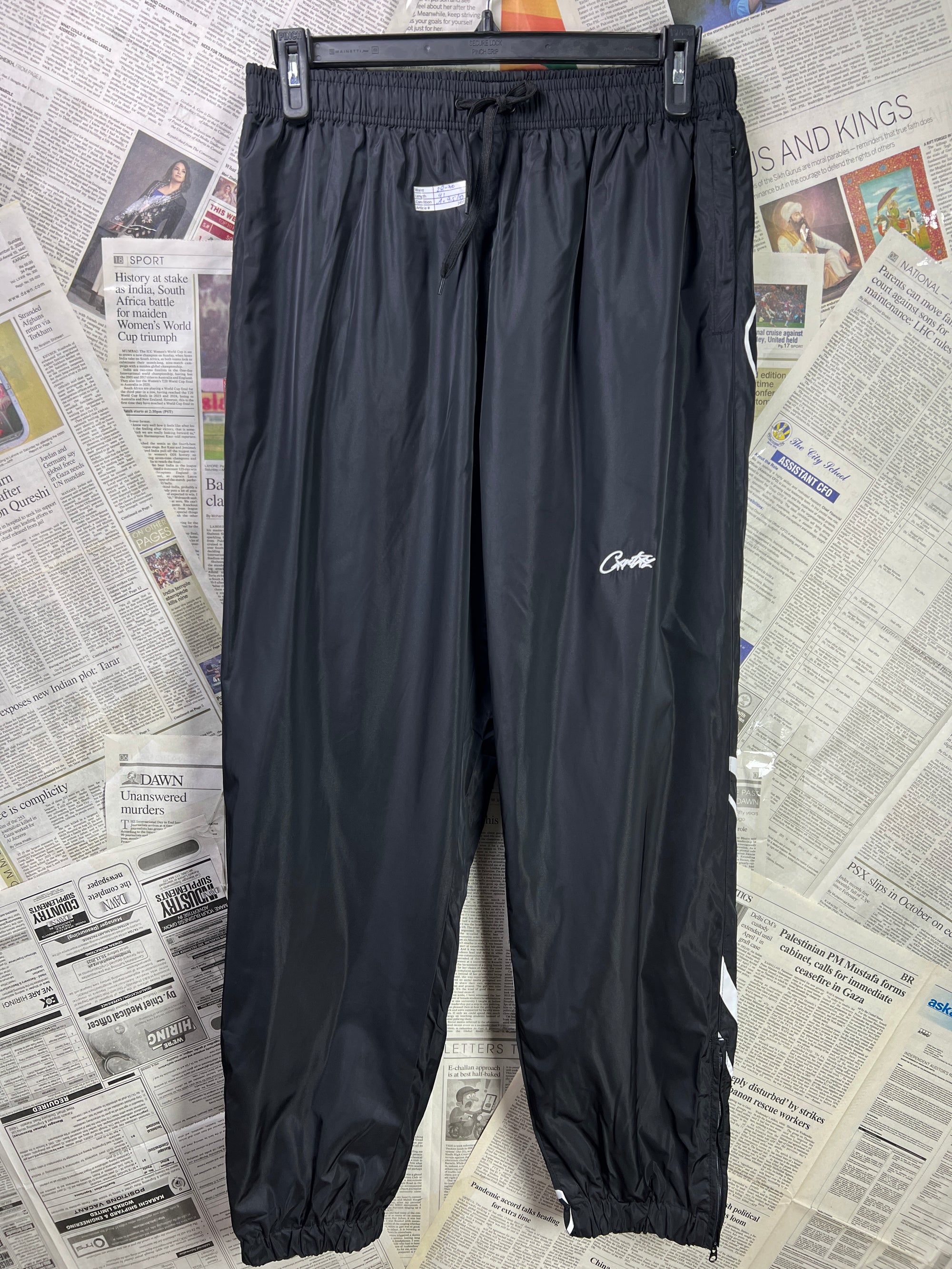 Corteiz® Waist: 28" to 30" | Black | Trouser | Mesh Lining | 2437 - Genuine Maal