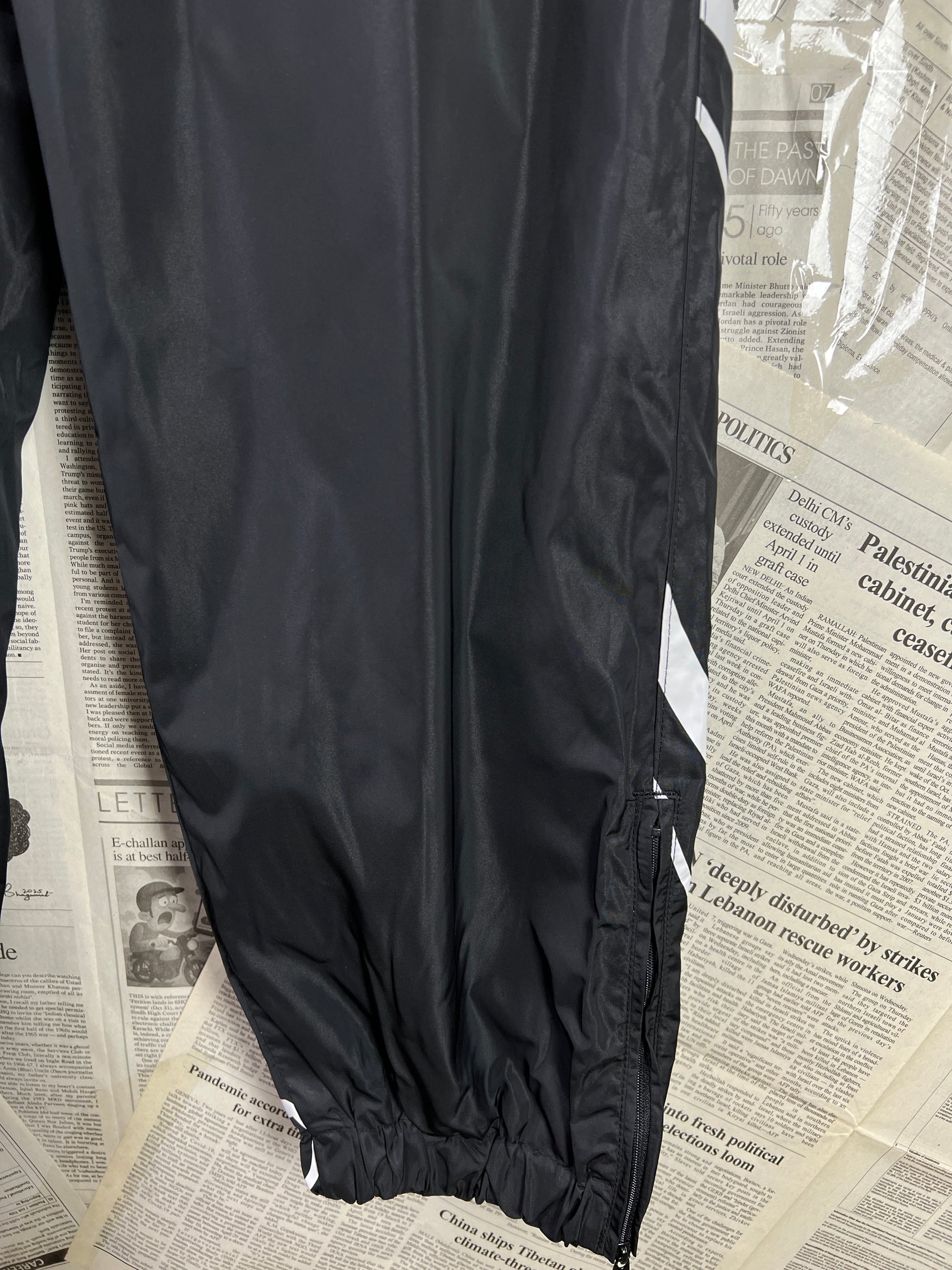 Corteiz® Waist: 28" to 30" | Black | Trouser | Mesh Lining | 2437 - Genuine Maal