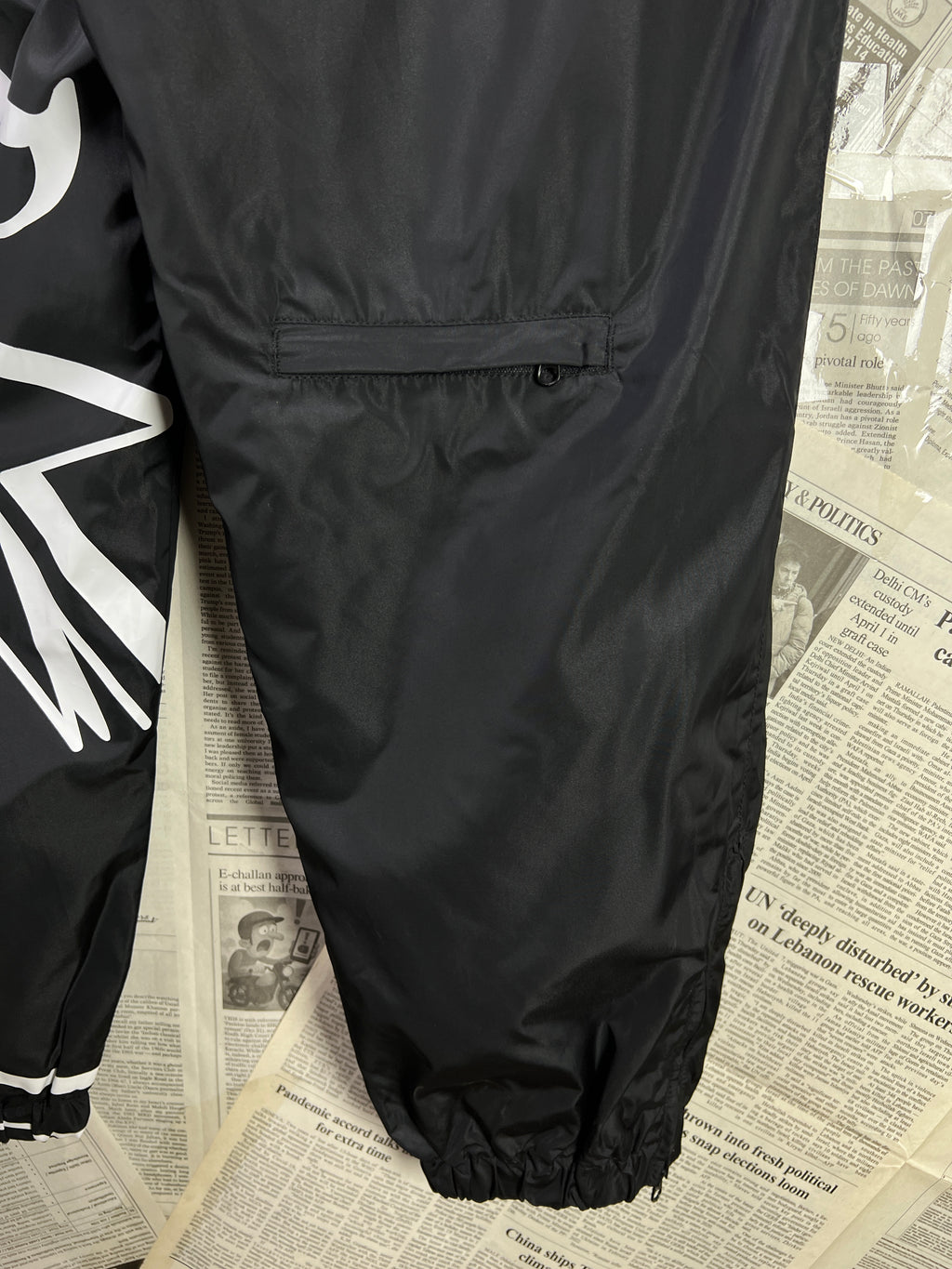 Corteiz® Waist: 28" to 30" | Black | Trouser | Mesh Lining | 2437 - Genuine Maal