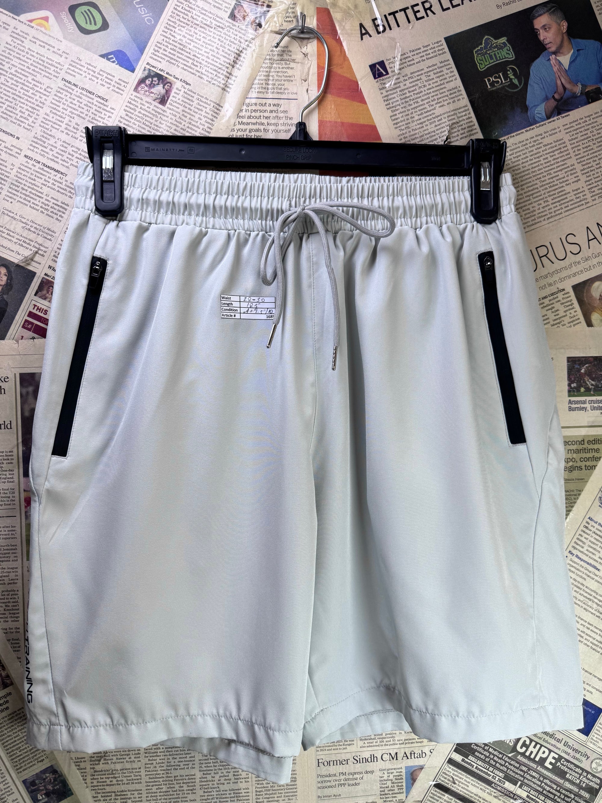 Manfinity® Waist: 28" to 30" | White | Gym Shorts | Poly - Elastane | 1688 - Genuine Maal