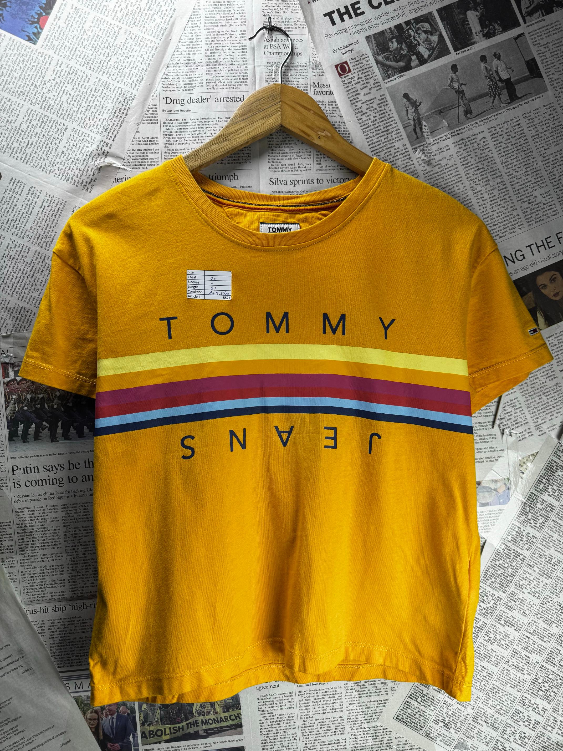 Tommy Jeans® Large | Bust: 20" | Mustard | T-Shirt | B10 - 5526 - Genuine Maal