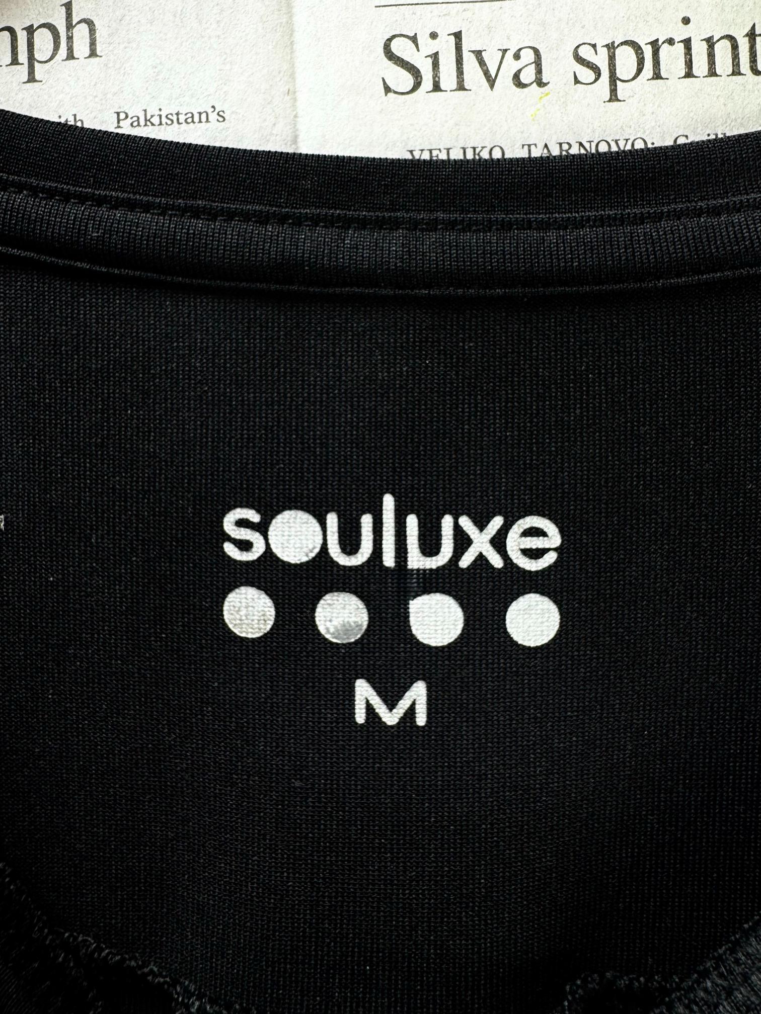 Souluxe® Medium | Bust: 19" | Black | T-Shirt | B10 - 5510 - Genuine Maal