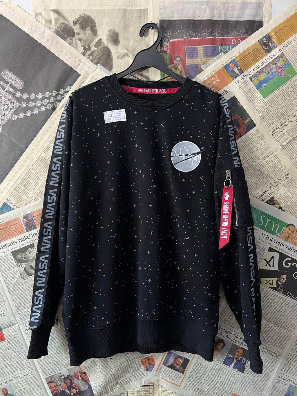 Nas*® Large | Chest: 23.5" | Black | Sweat Shirt - Genuine Maal