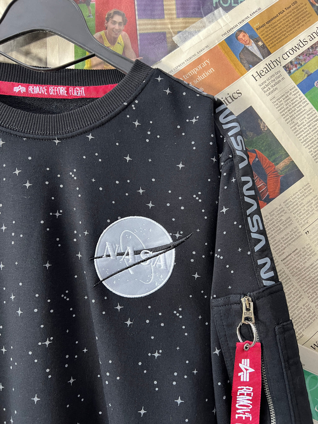 Nas*® Large | Chest: 23.5" | Black | Sweat Shirt - Genuine Maal