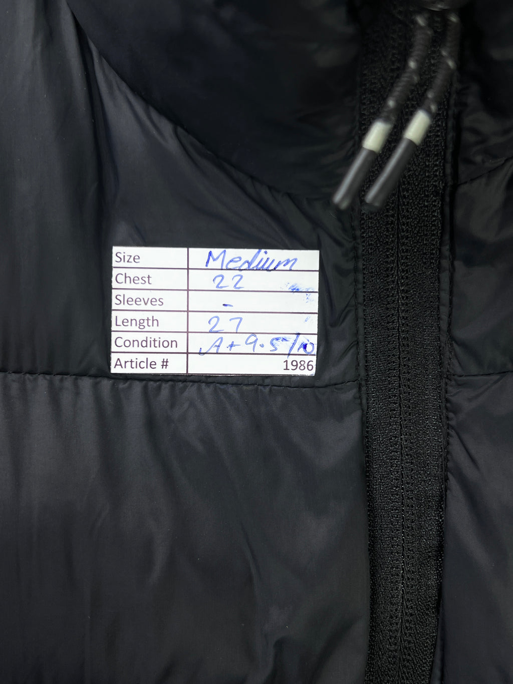 Nicce® Medium | Chest: 22" | Black | Sleeveless Puffer Jacket | 1986 - Genuine Maal