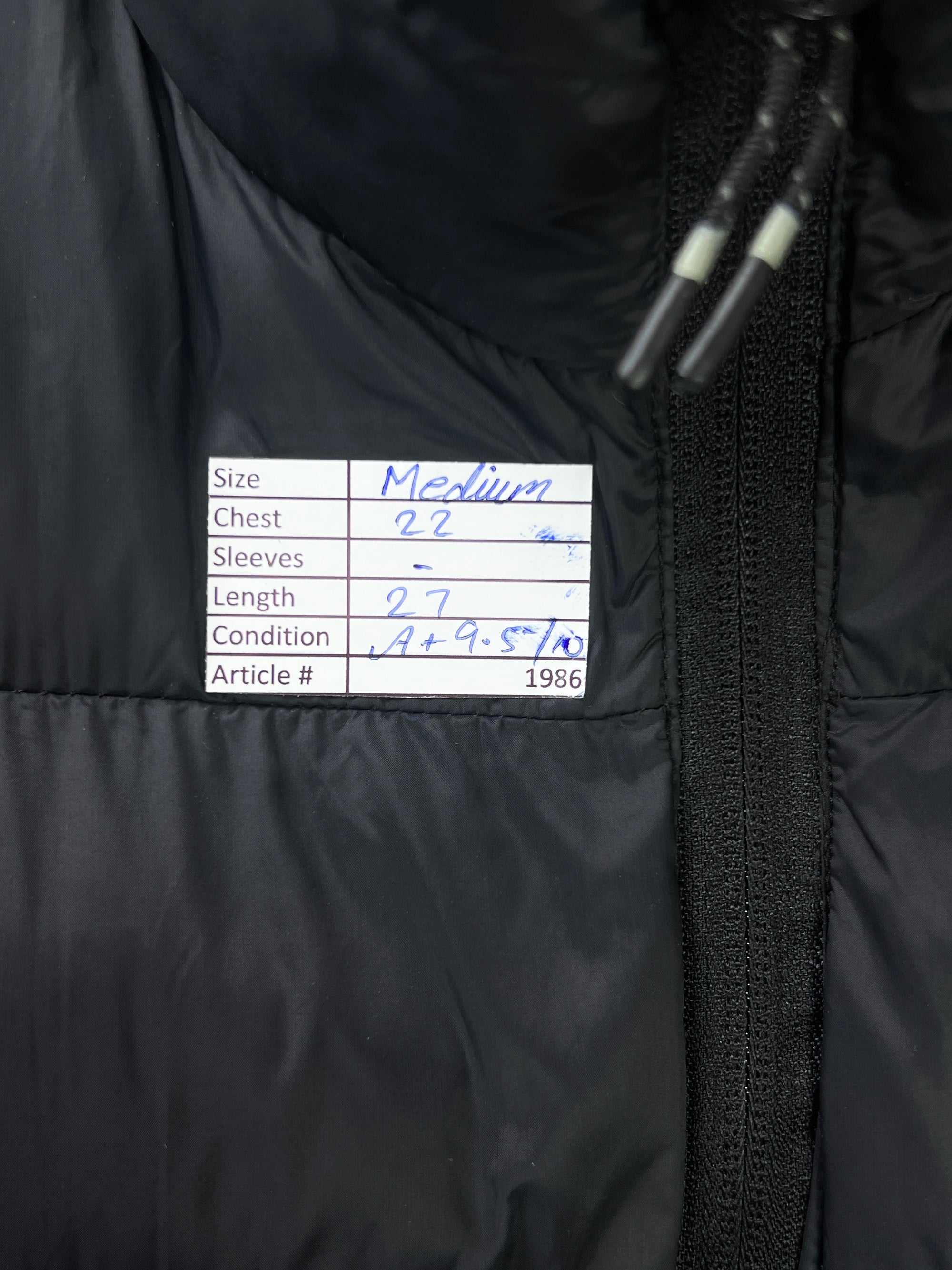 Nicce® Medium | Chest: 22" | Black | Sleeveless Puffer Jacket | 1986 - Genuine Maal