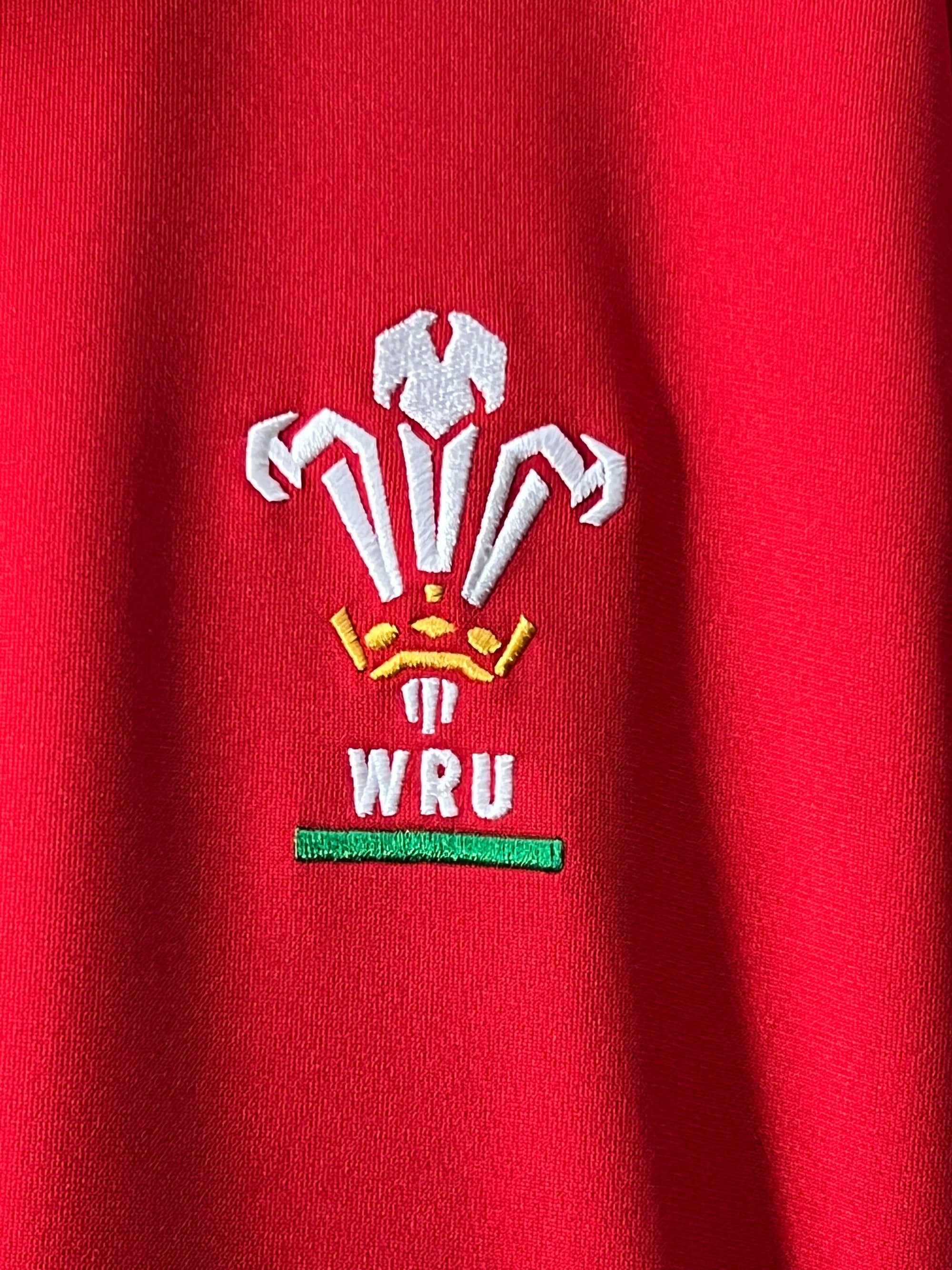 Under Armour® Medium | Chest: 22.5 | Red | Jacket - Genuine Maal