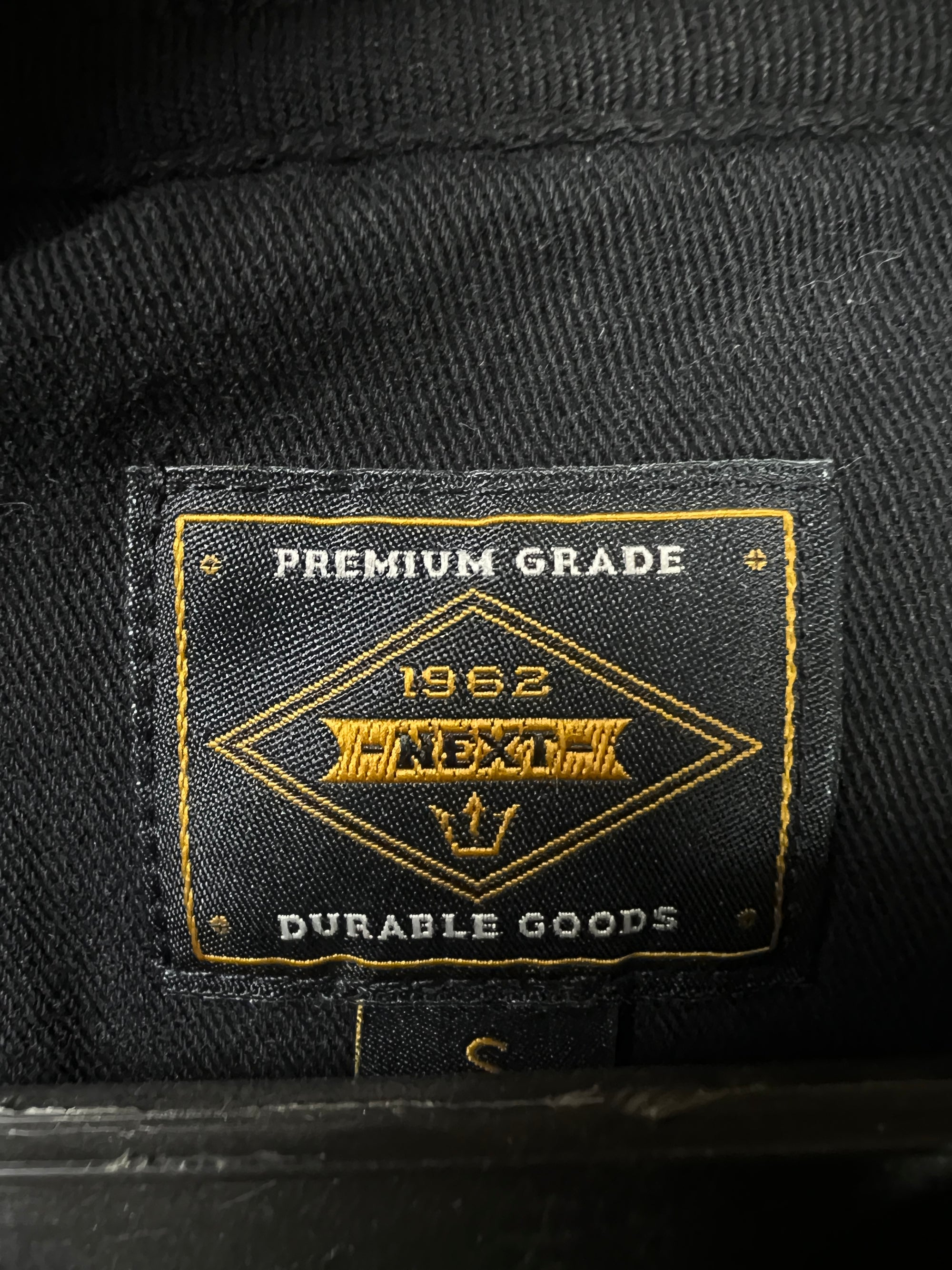 Next® Small | Chest: 20.5" | Black | Hanley Shirt | 1994 - Genuine Maal