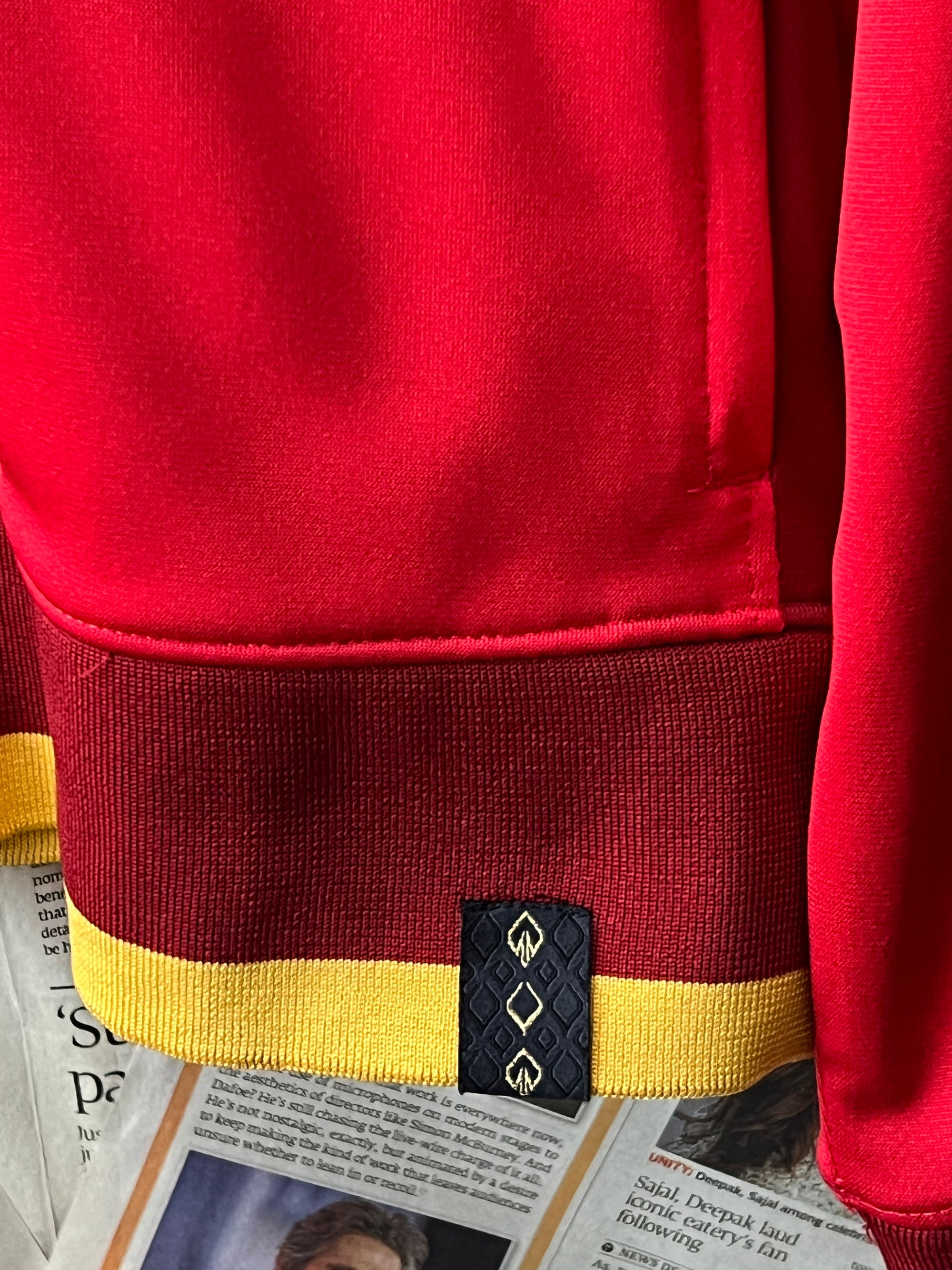 Under Armour® Medium | Chest: 22.5 | Red | Jacket - Genuine Maal