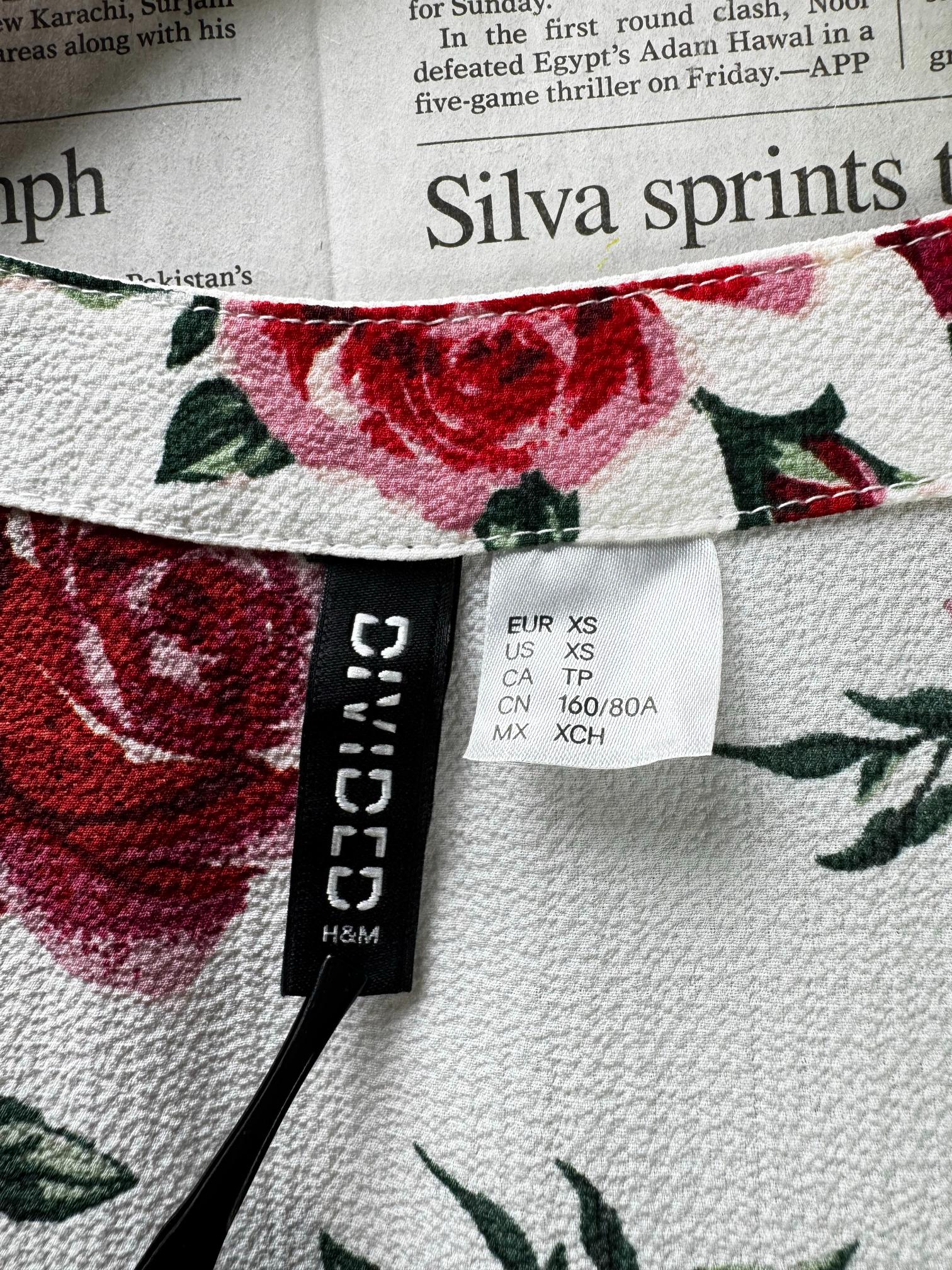 H&M® XL | Bust: 21.5" | White Floral | Cardigan Shirt | B4 - 5514 - Genuine Maal