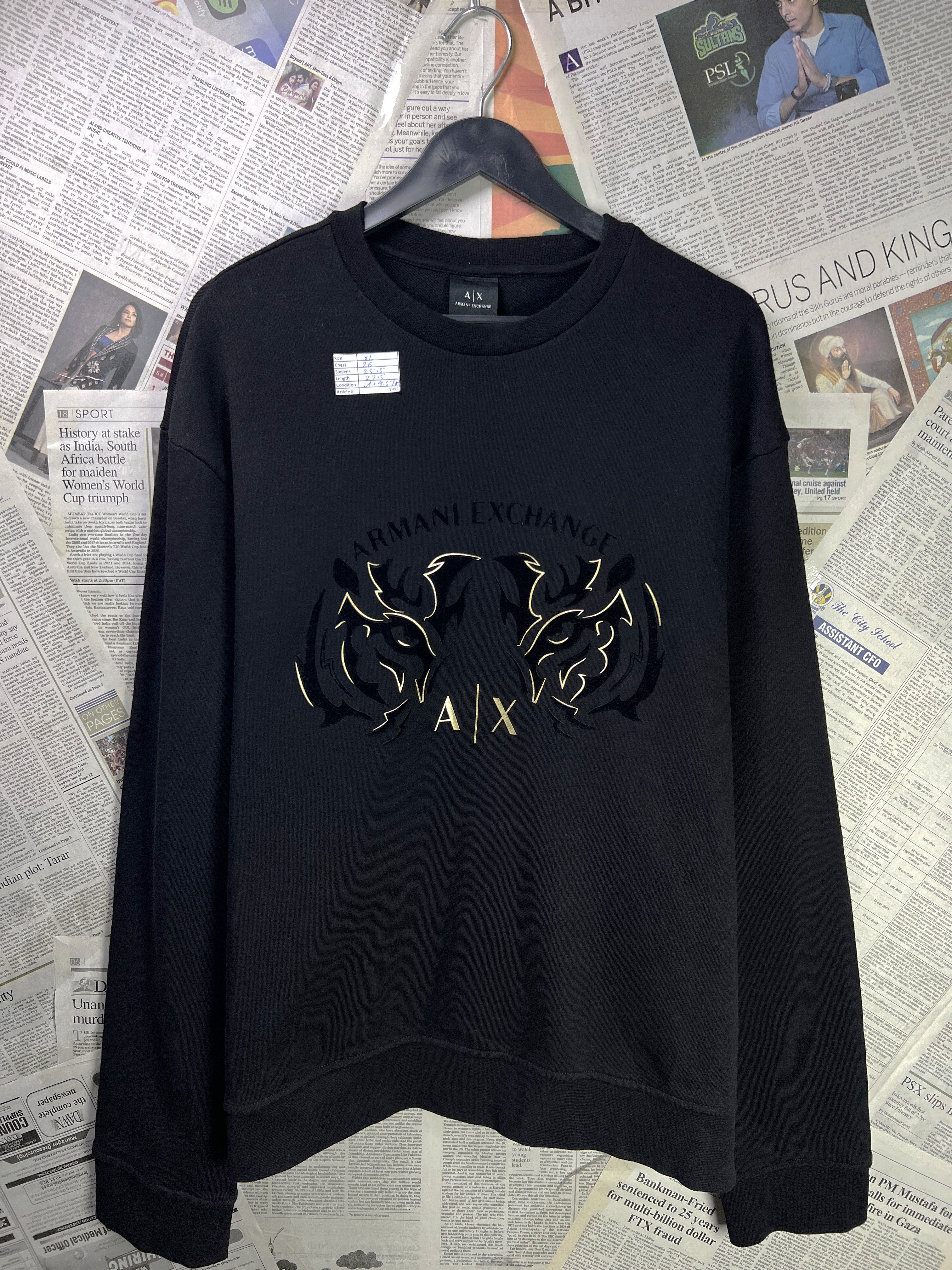 Armani® XL | Chest: 26" | Black Tiger | Sweat Shirt | Stretch Lining | 1992 - Genuine Maal