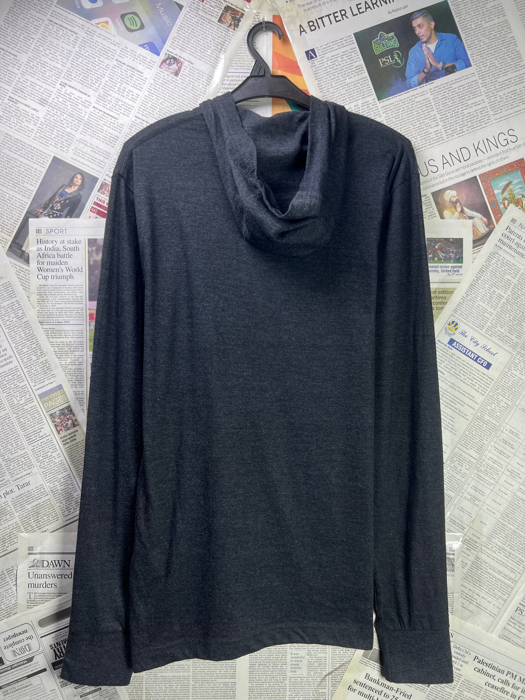 Gold's Gym® Small | Chest: 19.5" | Charcoal | Gym Hoodie | 1958 - Genuine Maal