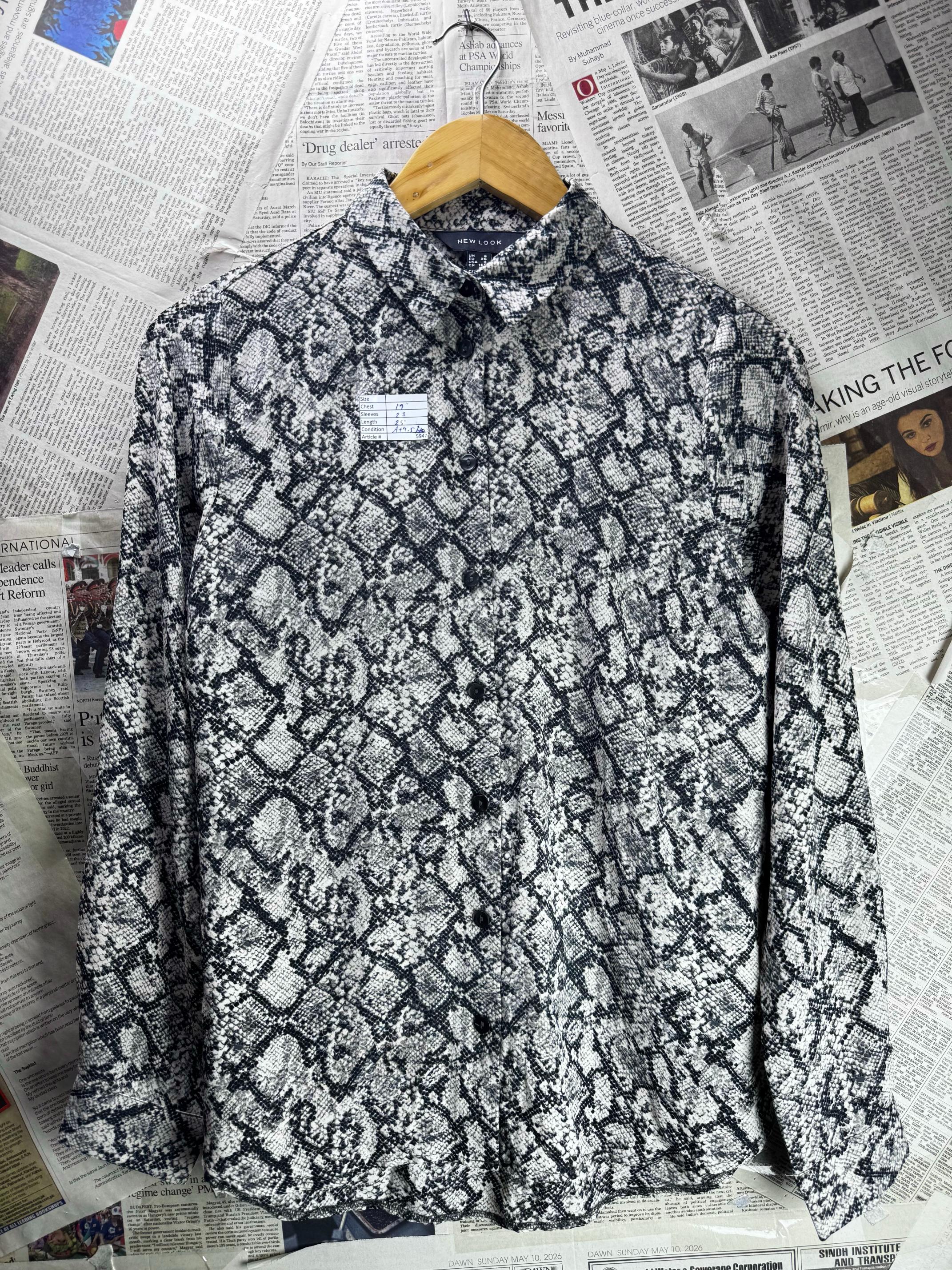 New Look® Medium | Bust: 19" | Snake Skin Print | Shirt | B2 - 5947 - Genuine Maal