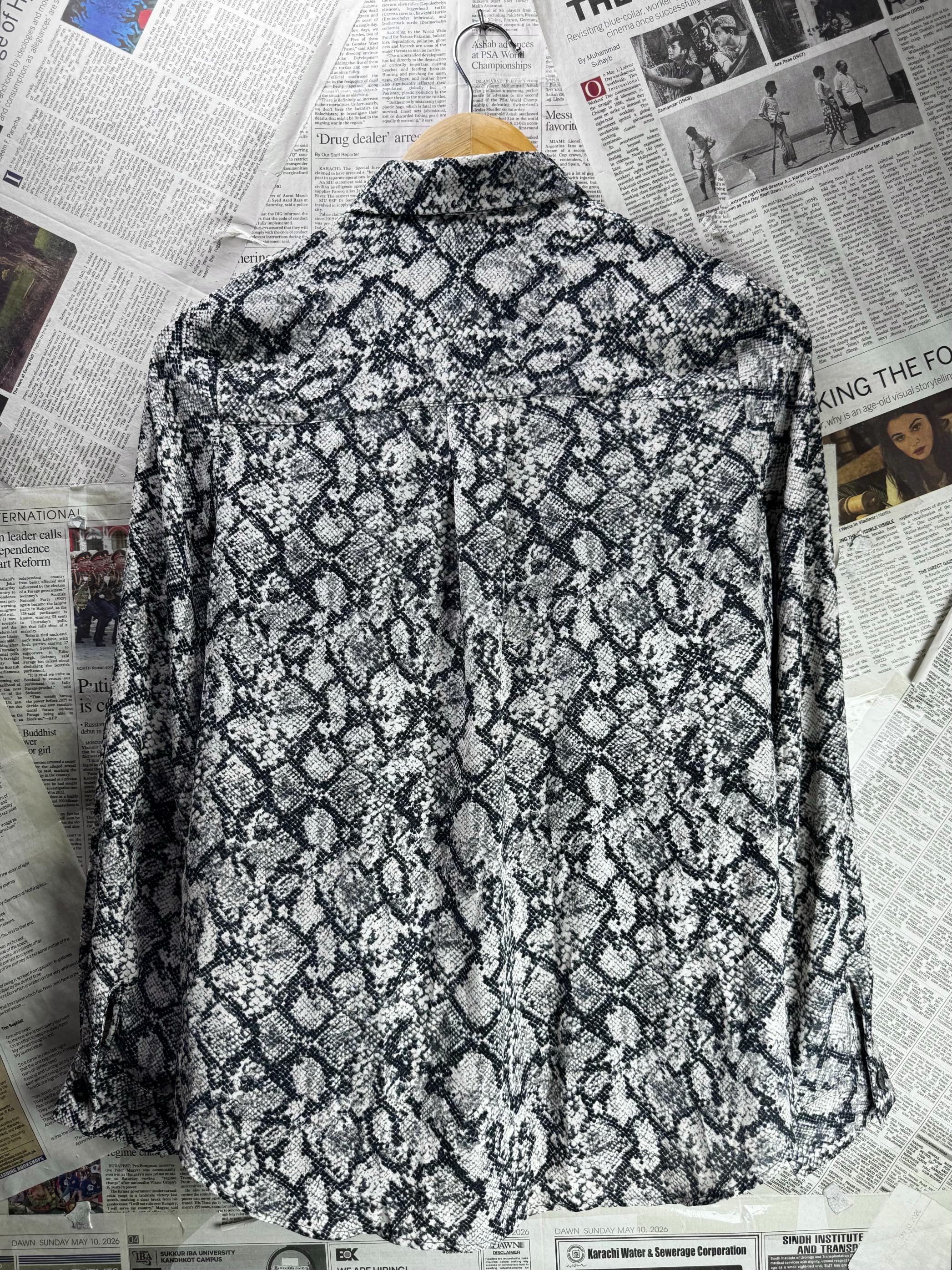 New Look® Medium | Bust: 19" | Snake Skin Print | Shirt | B2 - 5947 - Genuine Maal