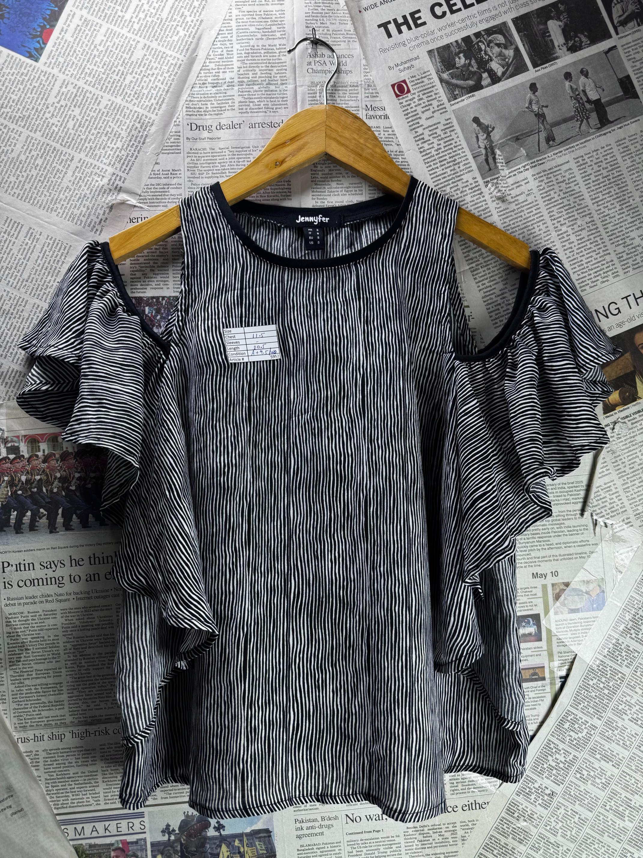 Jennyfer® XS | Bust: 11.5" | Grey Vertical Stripes | Crop Top | B2 - 5952 - Genuine Maal