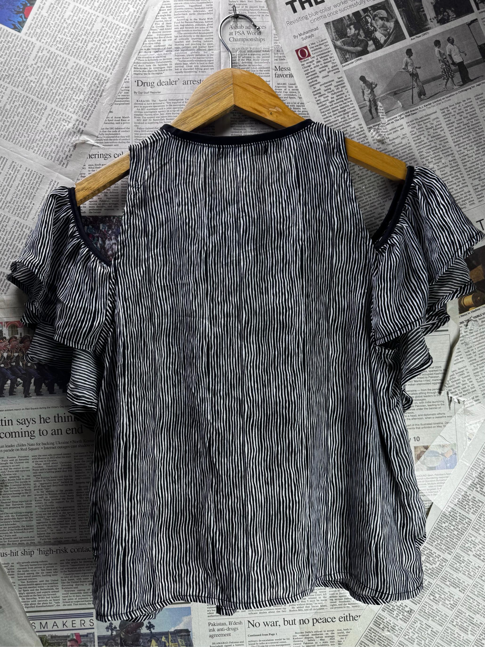 Jennyfer® XS | Bust: 11.5" | Grey Vertical Stripes | Crop Top | B2 - 5952 - Genuine Maal