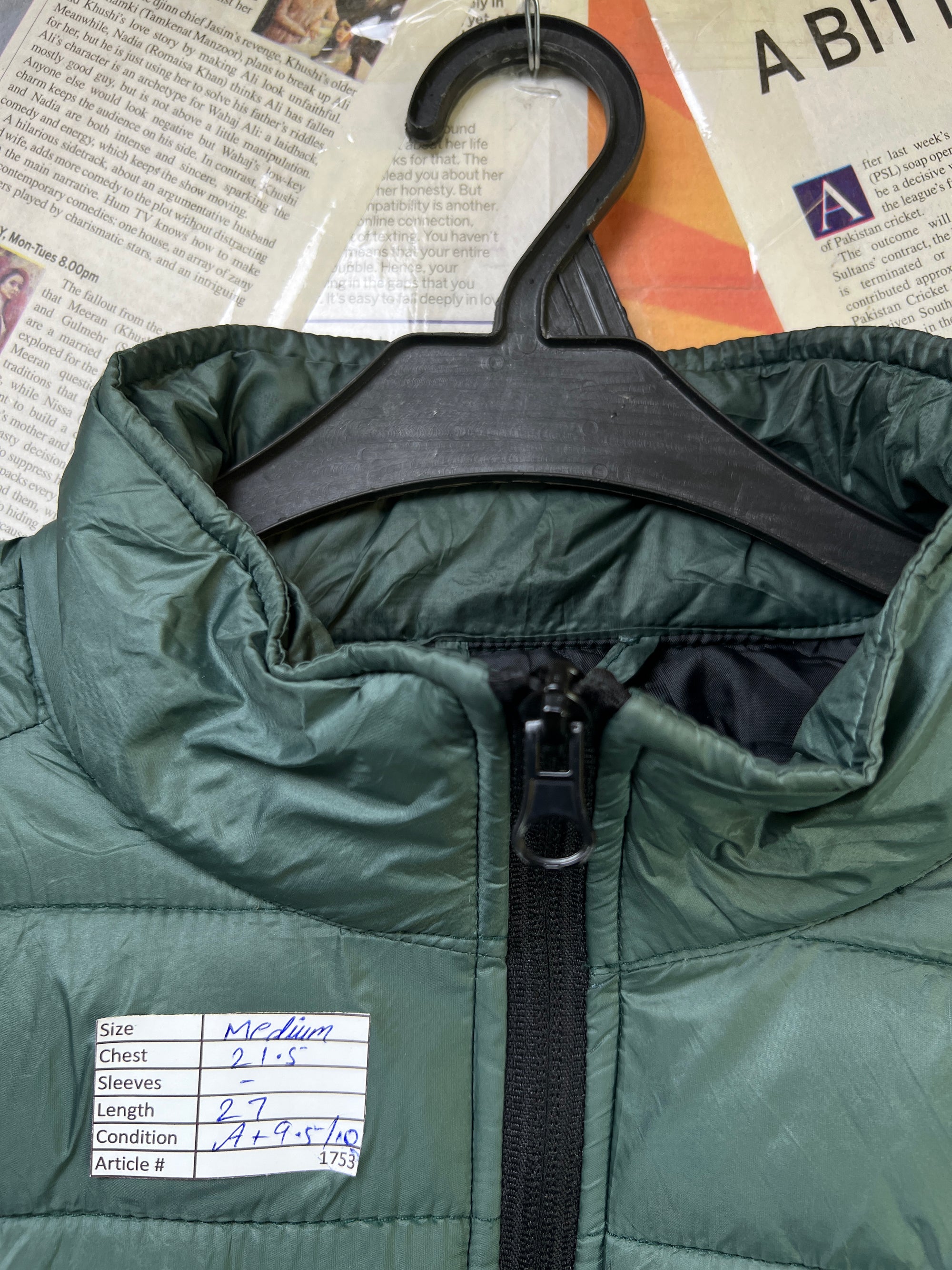 River Island® Medium | Chest: 21.5" | Pine Green | Sleeveless Puffer Jacket | 1753 - Genuine Maal