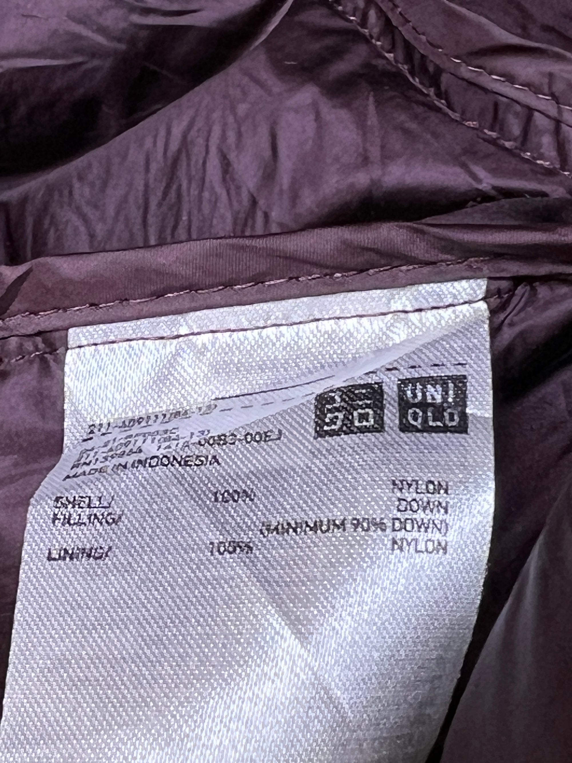 Uniqlo® Medium | Chest: 21.5" | Wine | Sleeveless Puffer Jacket | Grey Duck Down/Feather Filling | 1749 - Genuine Maal