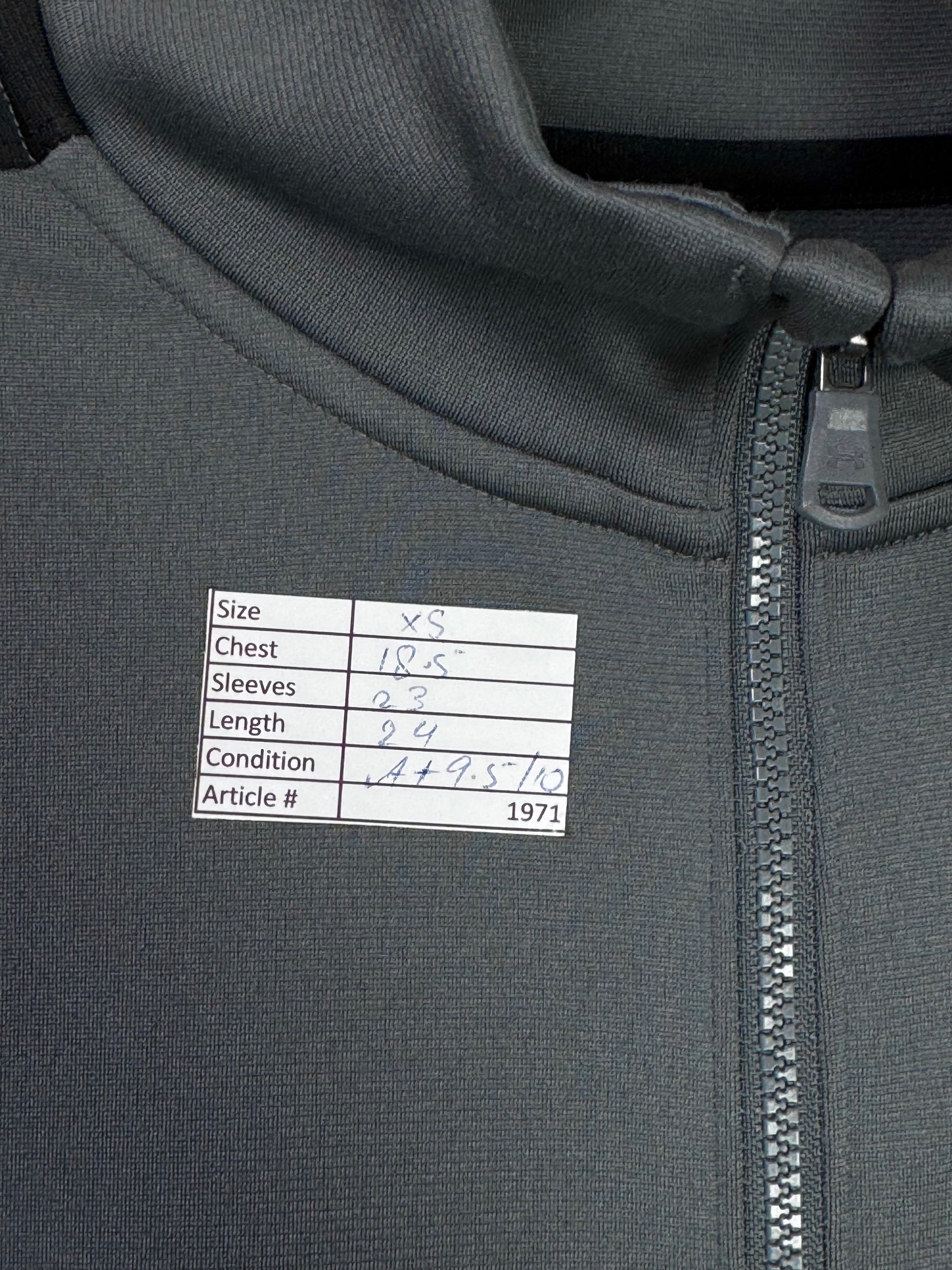 Under Armo*r® XS | Chest: 18.5" | Grey | Jacket | 1971 - Genuine Maal