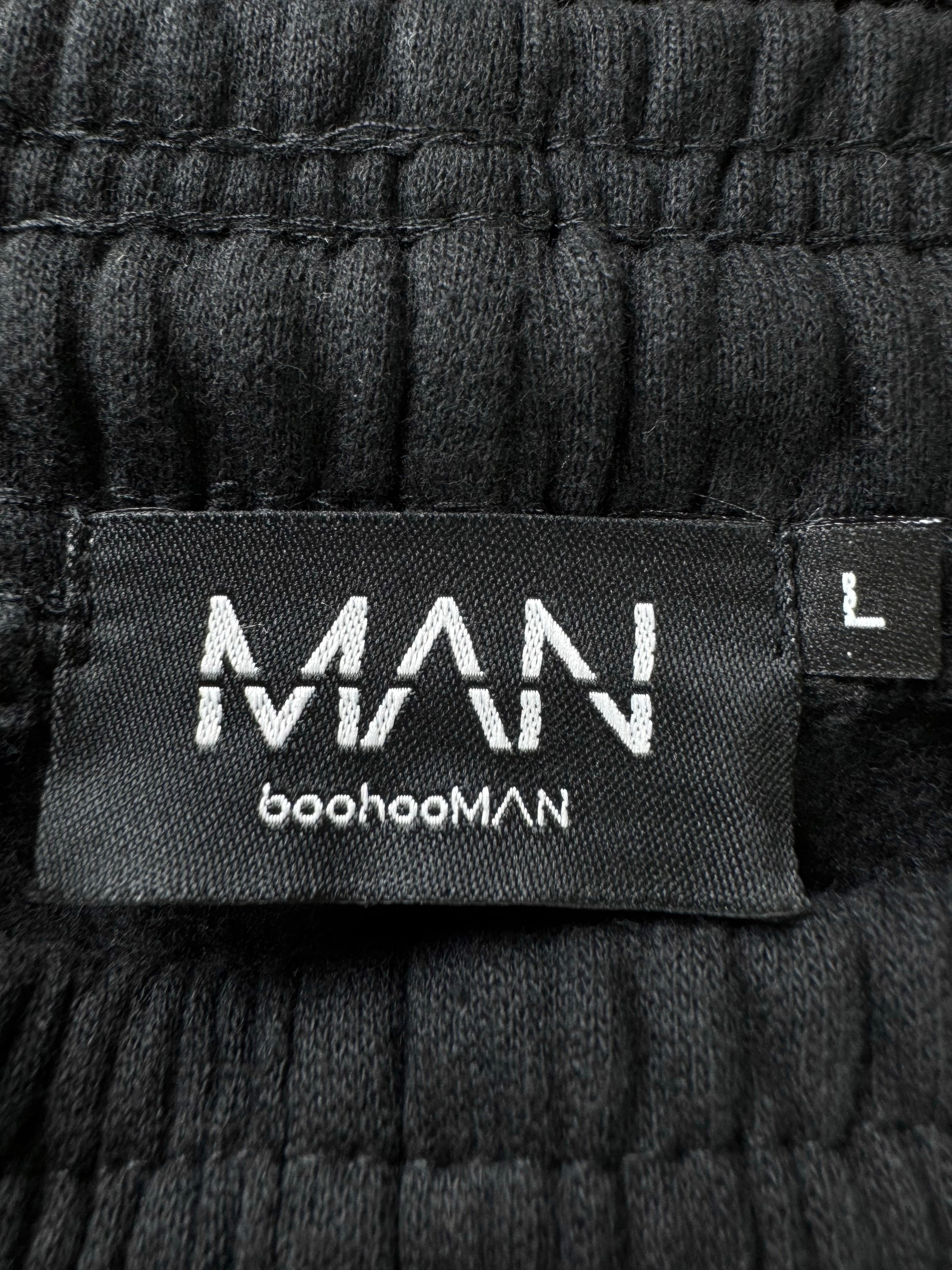 MAN® Waist: 32" to 34" | Black | Shorts | 1736 - Genuine Maal