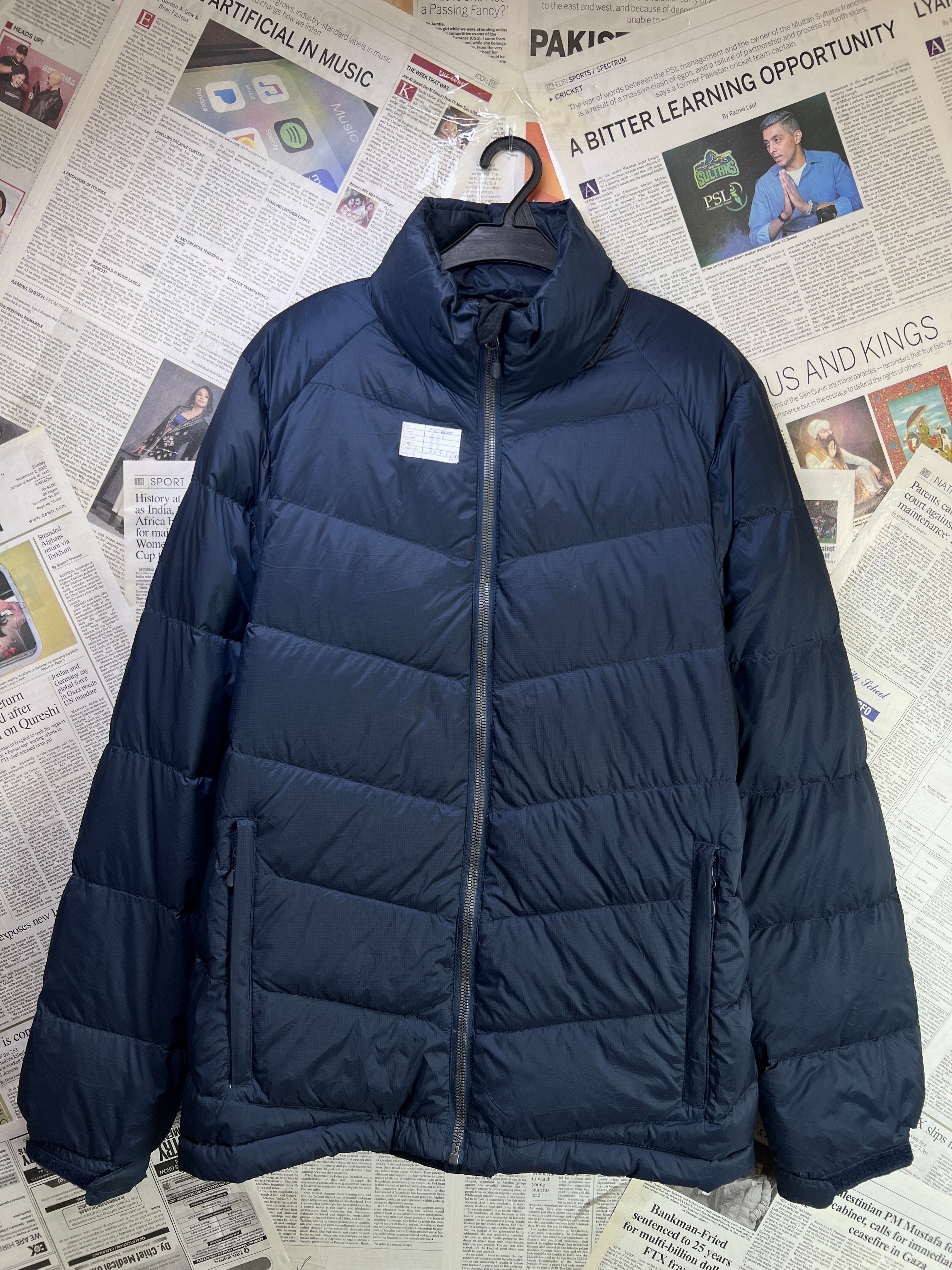 Crane® Medium | Chest: 21.5" | Navy Blue | Puffer Jacket with Convertible Hoodie | Down/Feather Filling | 1977 - Genuine Maal