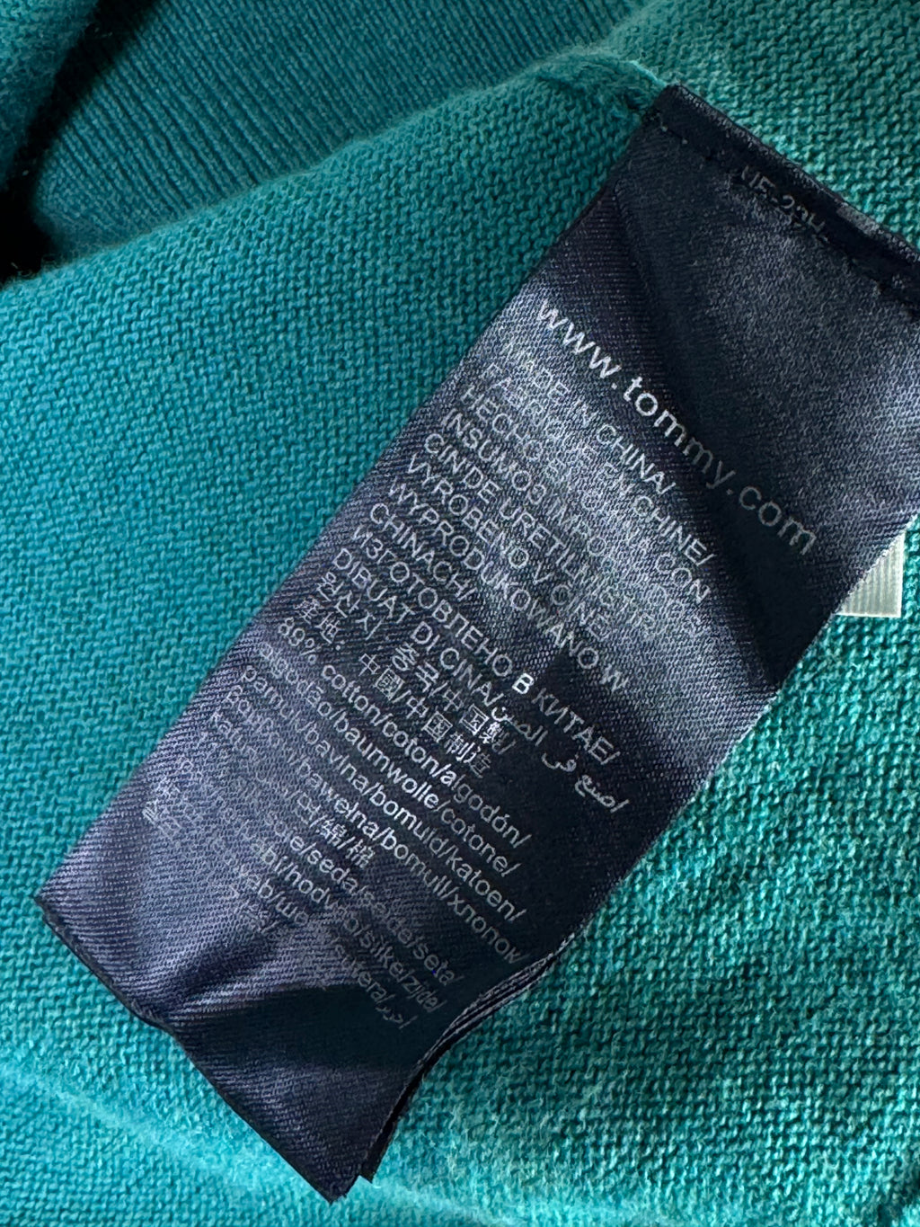 T*mmy Hilfiger® Large | Chest: 23.5" | Cyan | Sweater | Cotton - Silk Blend | 2228 - Genuine Maal