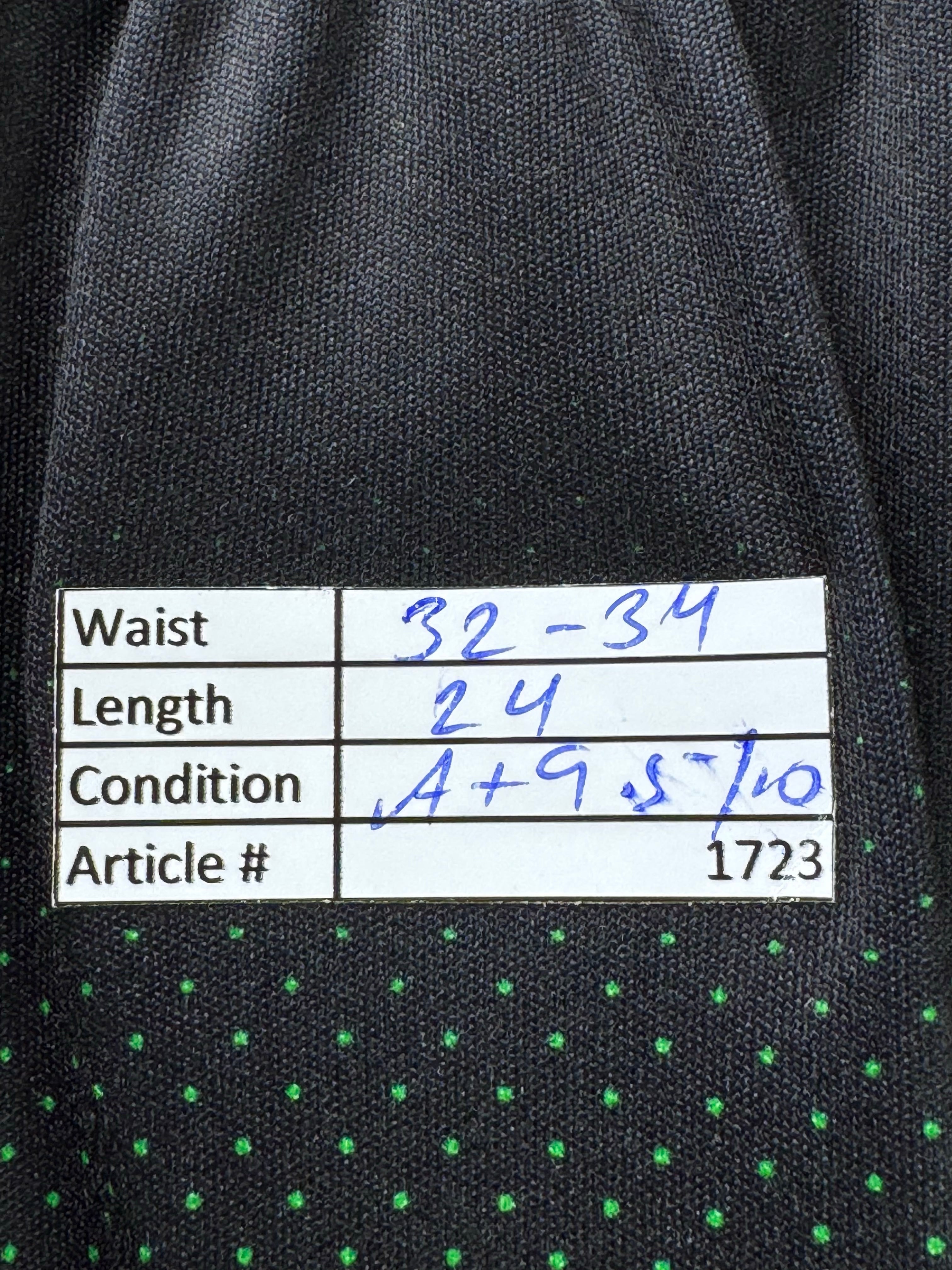 Xersion® Waist: 32" to 34" | Gradient | Sports Shorts | 1723 - Genuine Maal