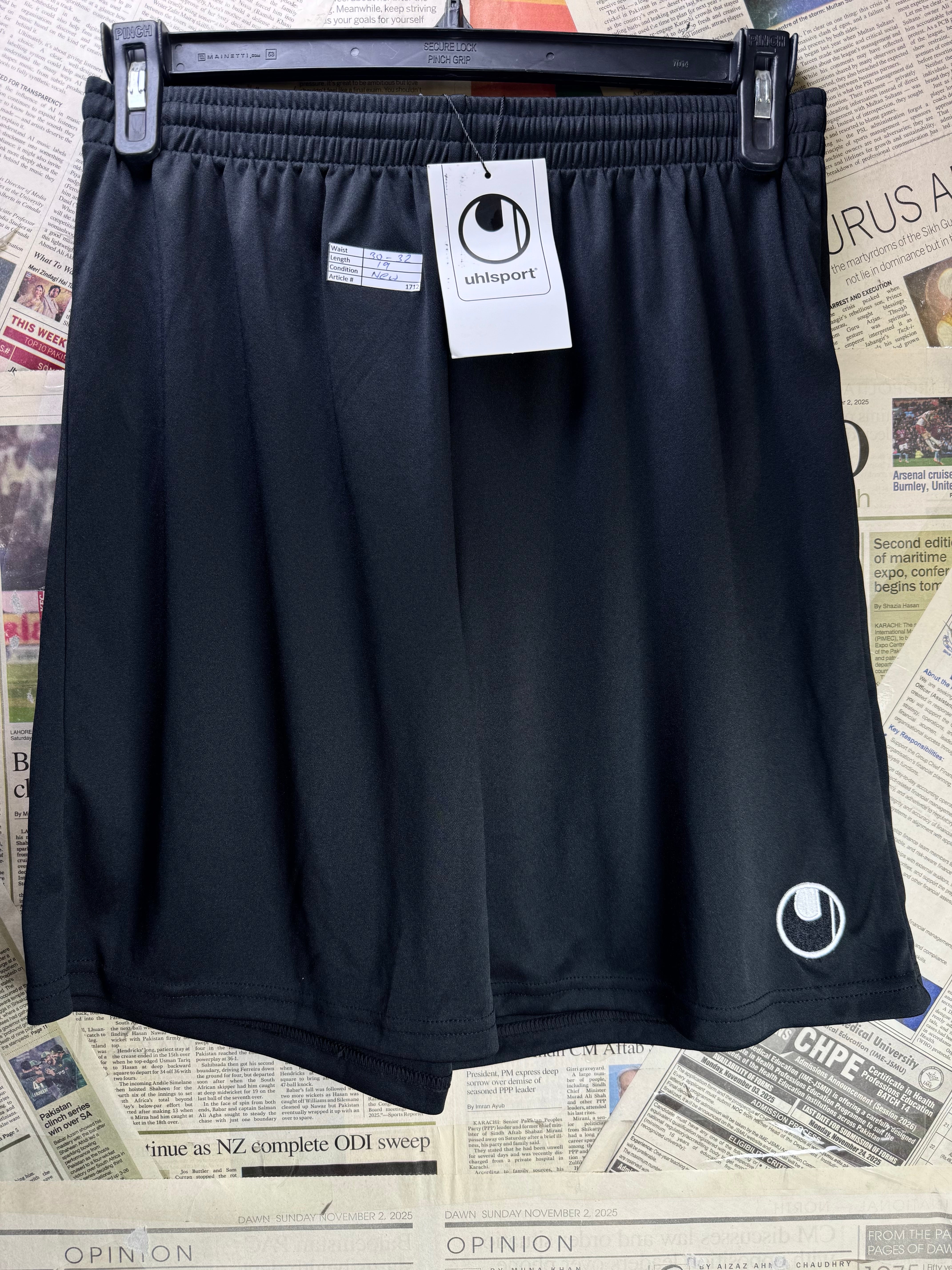 UHLSports® Waist: 30" to 32" | Black | Sports Shorts | Poly | 1712 - Genuine Maal