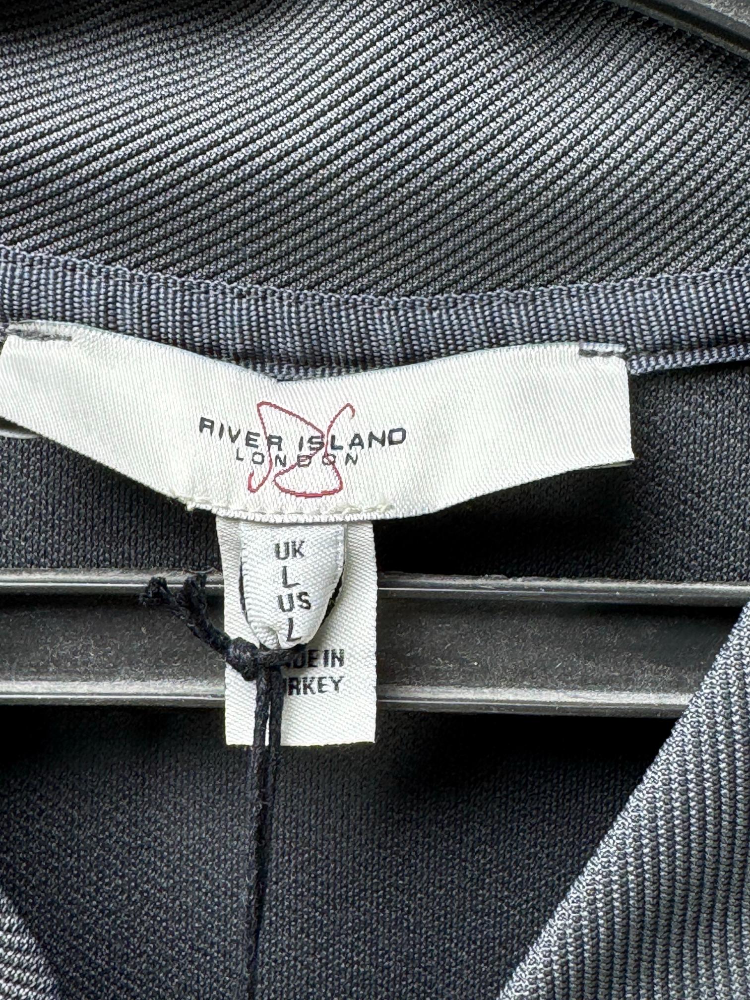 River Island® Medium | Chest: 21.5" | Grey | Polo Shirt | Poly-Elastane | M5 - 5572 - Genuine Maal