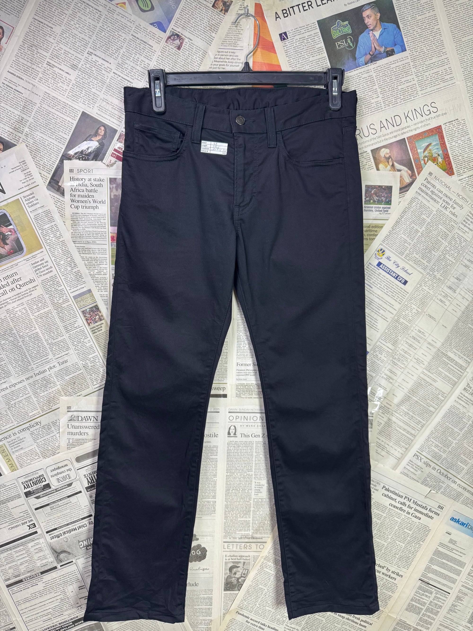 Uniqlo® Waist: 32" | Black | Cotton | Chinos Pants | 1163 - Genuine Maal