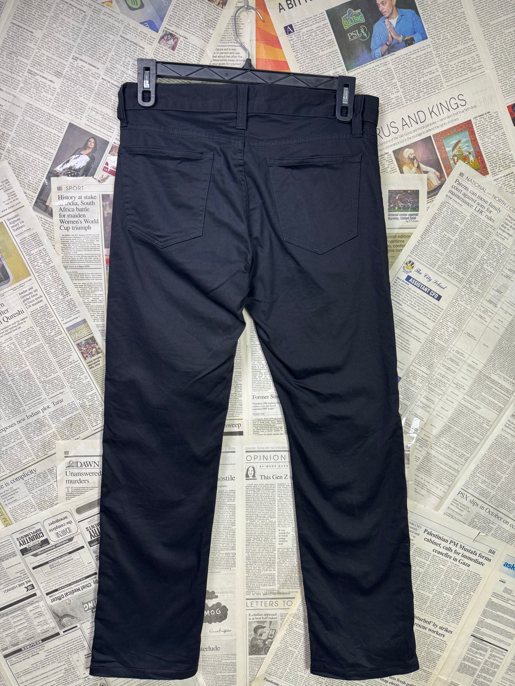 Uniqlo® Waist: 32" | Black | Cotton | Chinos Pants | 1163 - Genuine Maal