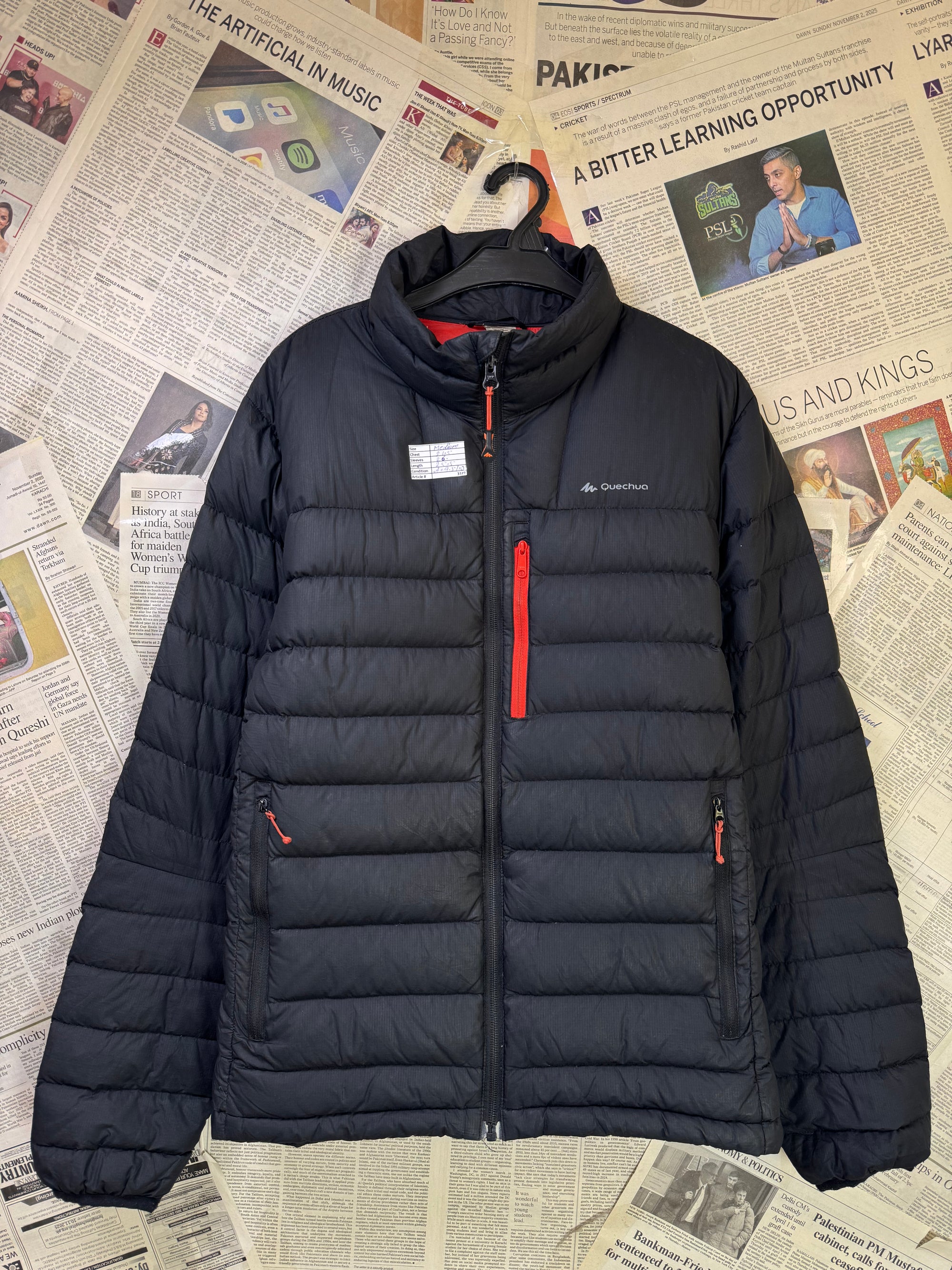 Quechua® Medium | Chest: 21.5" | Black | Puffer Jacket | Filling: Duck/Down | 3189 - Genuine Maal