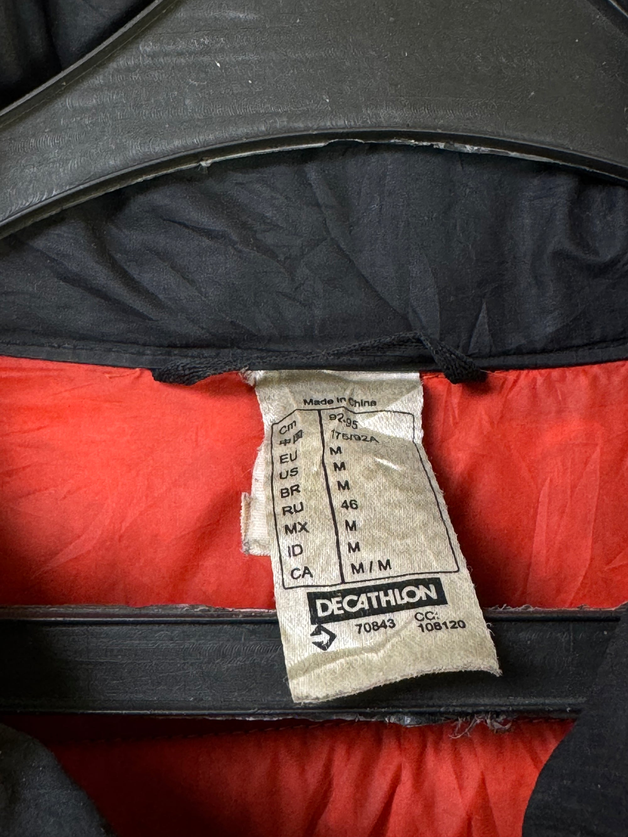 Quechua® Medium | Chest: 21.5" | Black | Puffer Jacket | Filling: Duck/Down | 3189 - Genuine Maal