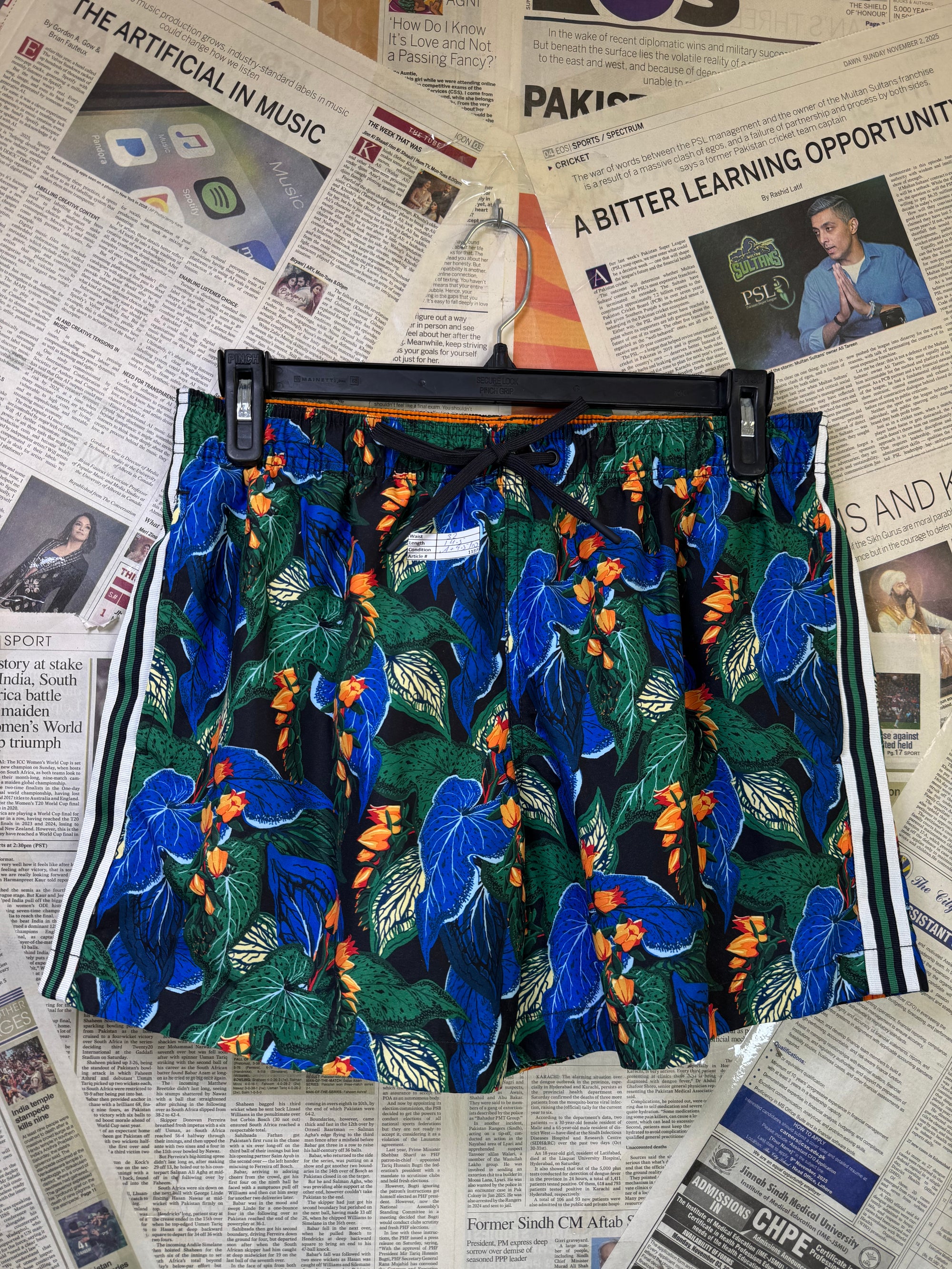 H&M® Waist: 32" | Floral | Beach Shorts | Poly | Inner: Mesh | 1187 - Genuine Maal