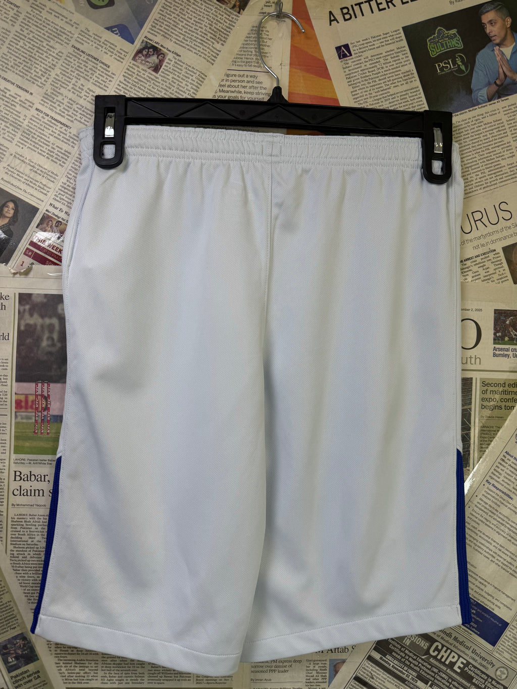 N*ke® Waist: 28" | Silver | Chelsea Football Shorts | Poly | 1175 - Genuine Maal
