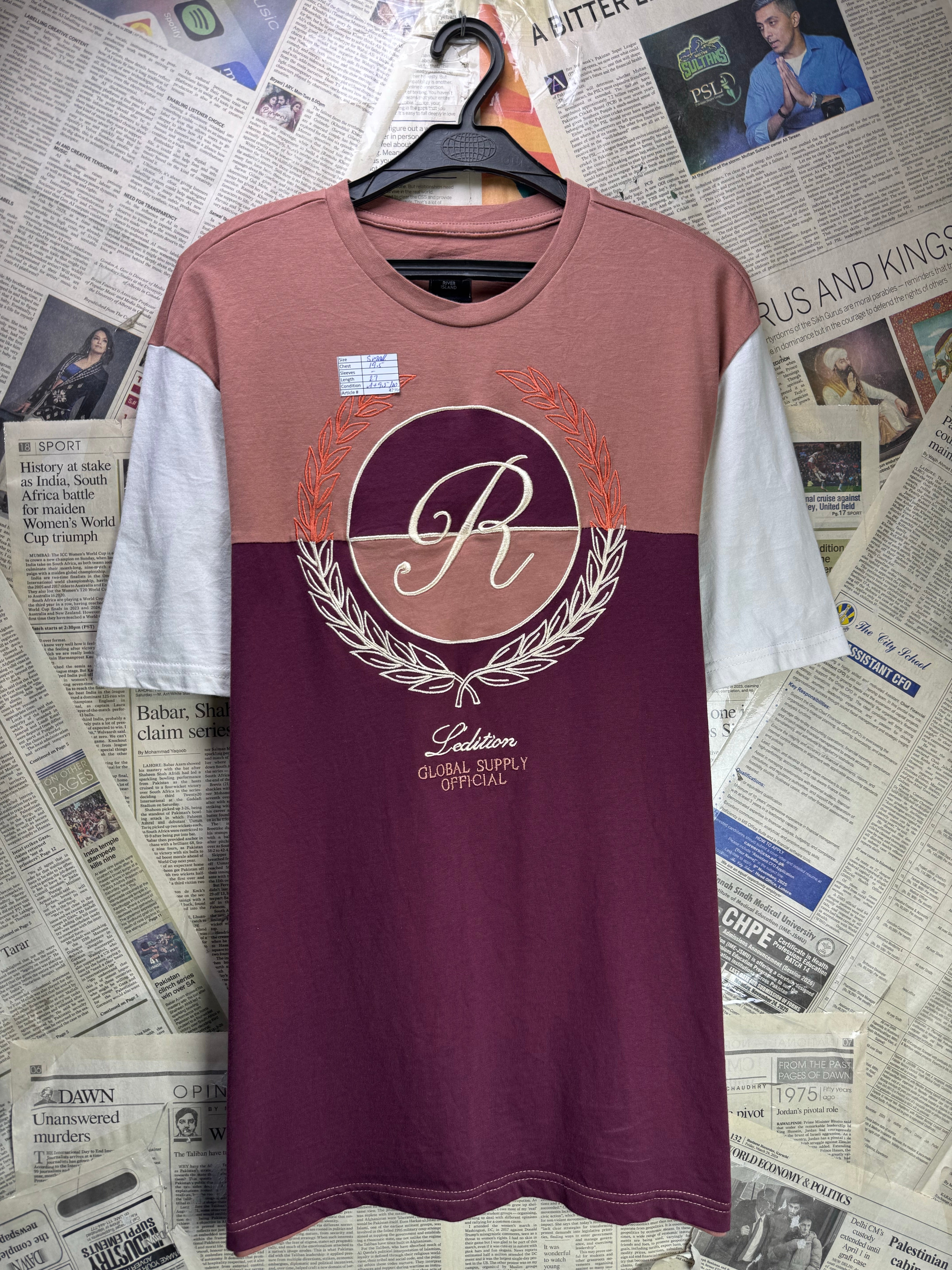 River Island® Small | Chest: 19.5" | T-Shirt | Cotton | 4296 - Genuine Maal