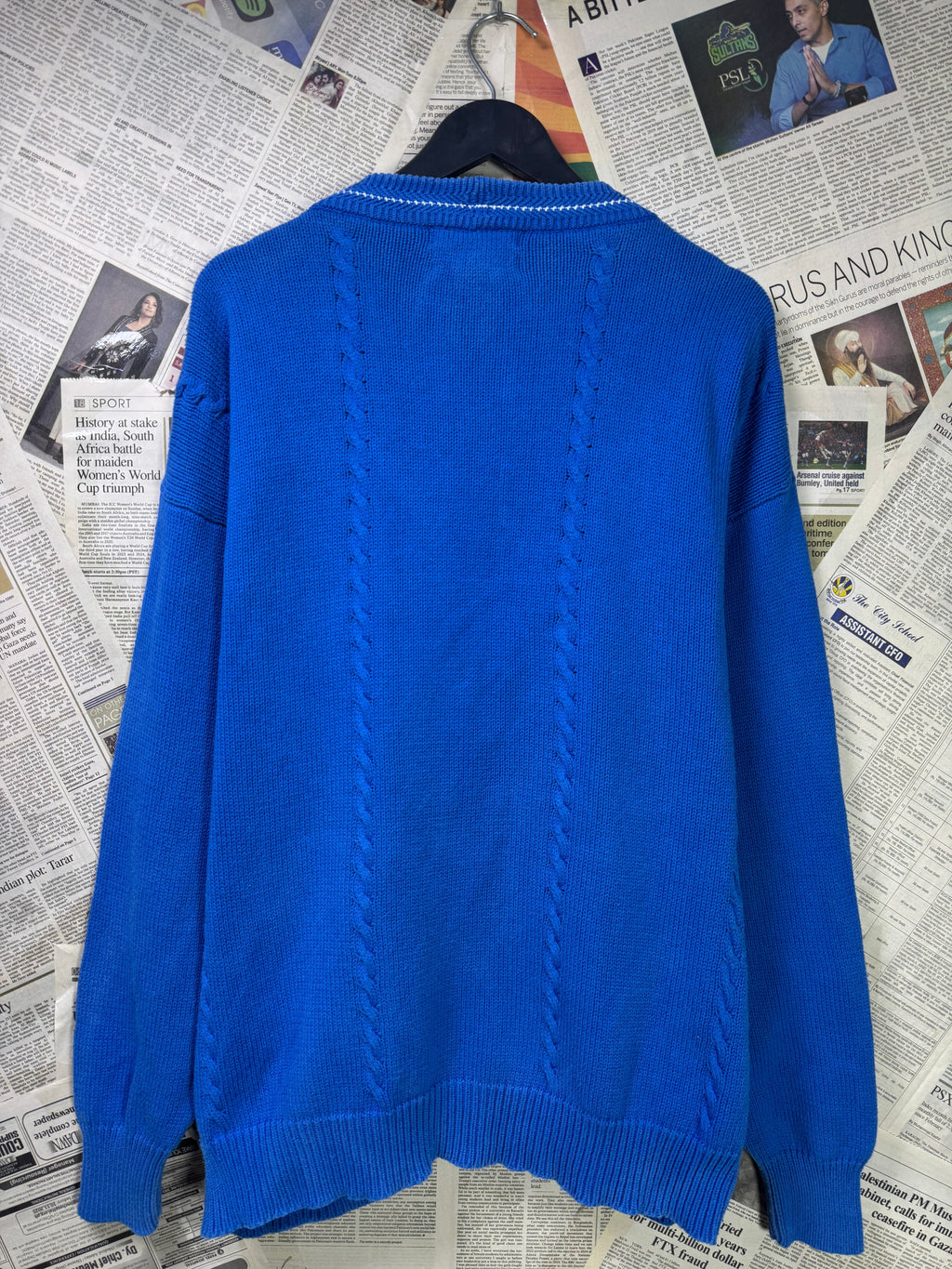 GANT® L/XL | Chest: 24.5" | Blue | Cable Knit Hand Intarsia Cardigen | Cotton | 3384 - Genuine Maal