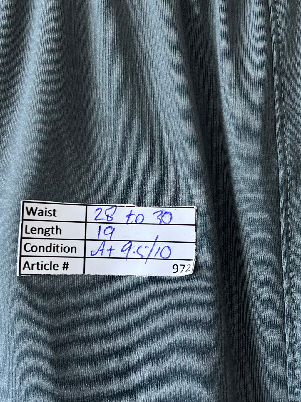 Under Armour® Steel | Waist: 28" to 30" | Shorts | 972 - Genuine Maal