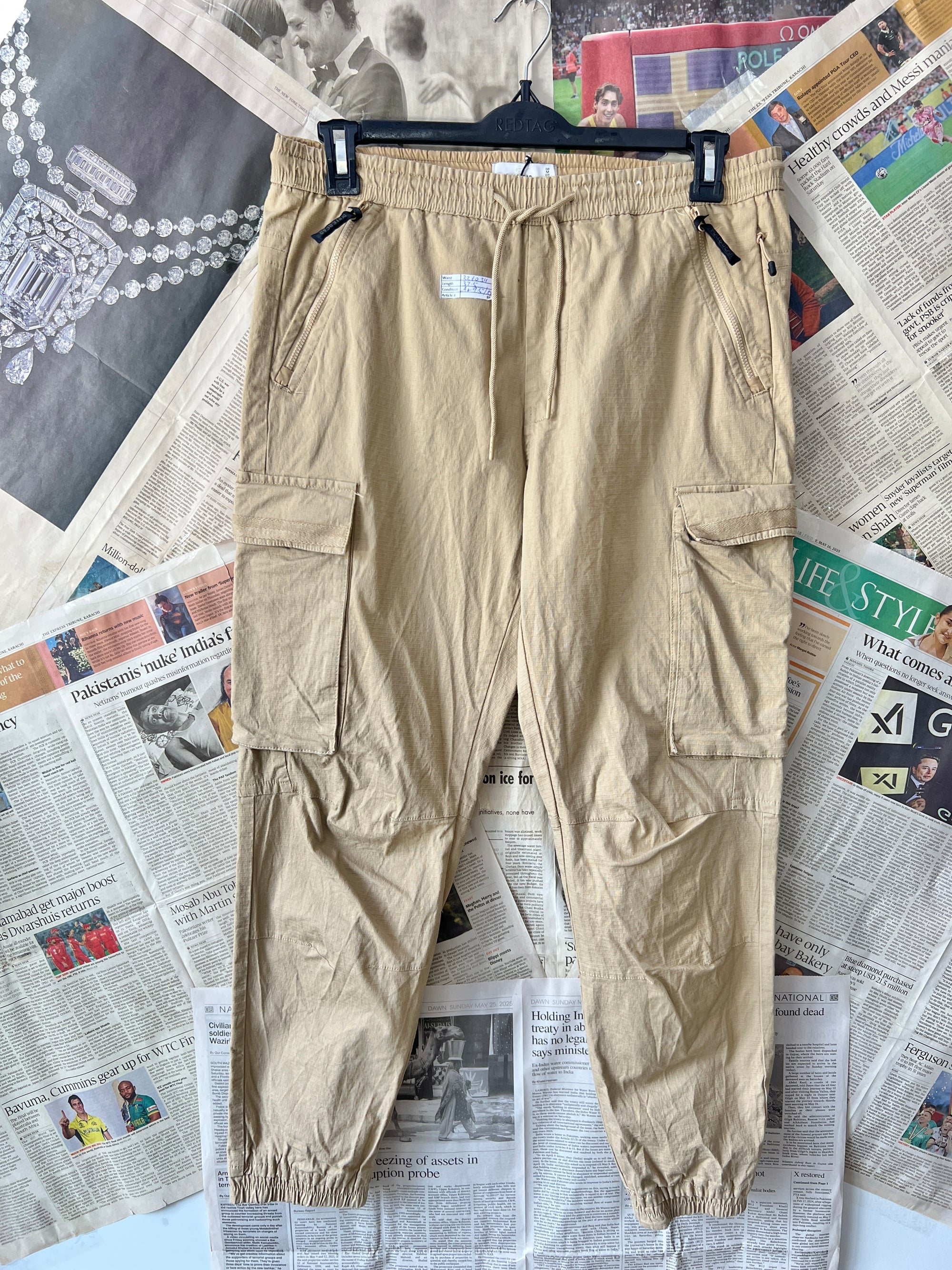 Pull&Bear® Waist: 32" to 34" | Beige | Cargo Trouser| 887 - Genuine Maal
