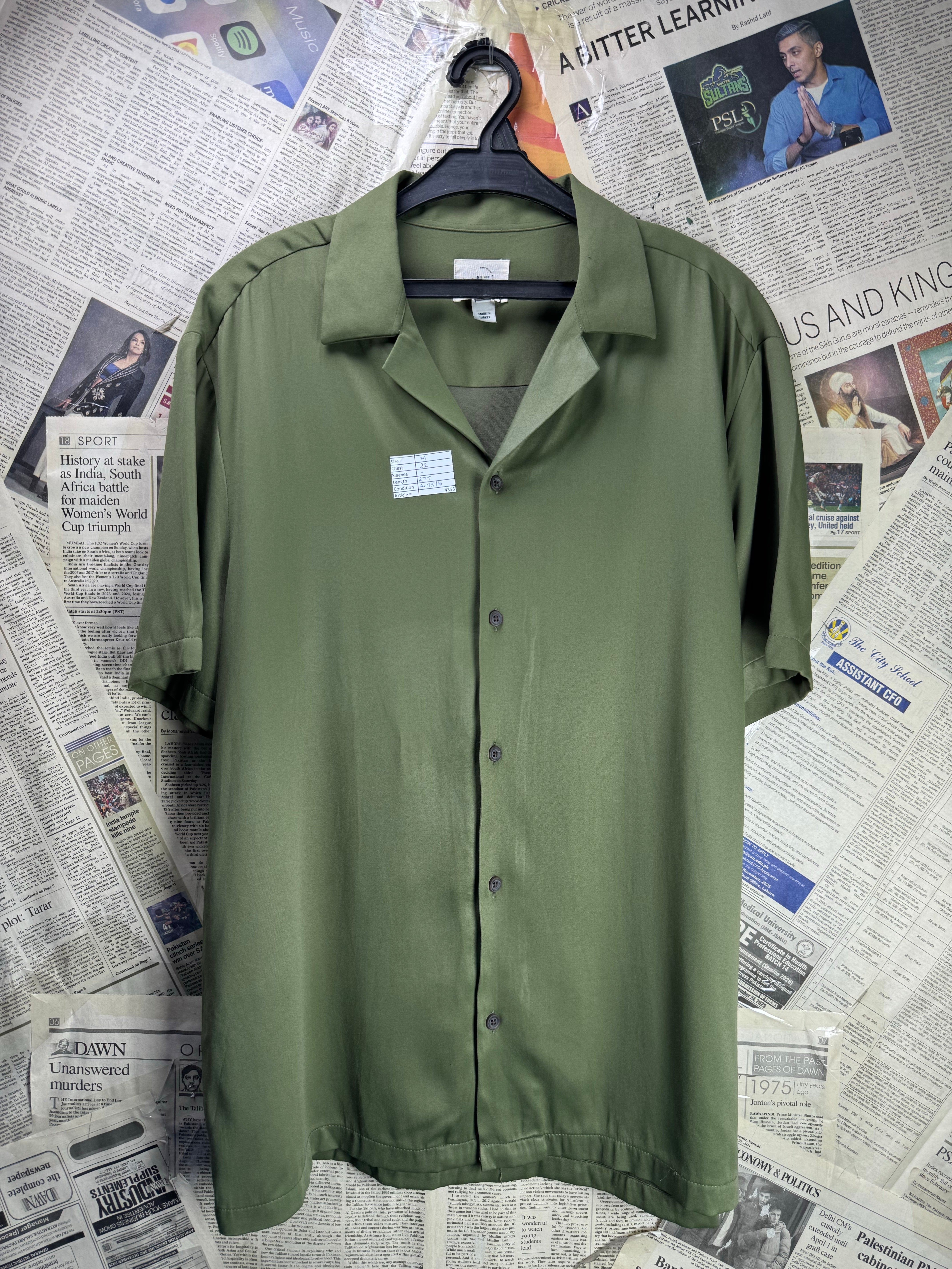 River Island® Medium | Chest: 22" | Olive | Hawaii Shirt | Poly - Viscose | 4356 - Genuine Maal