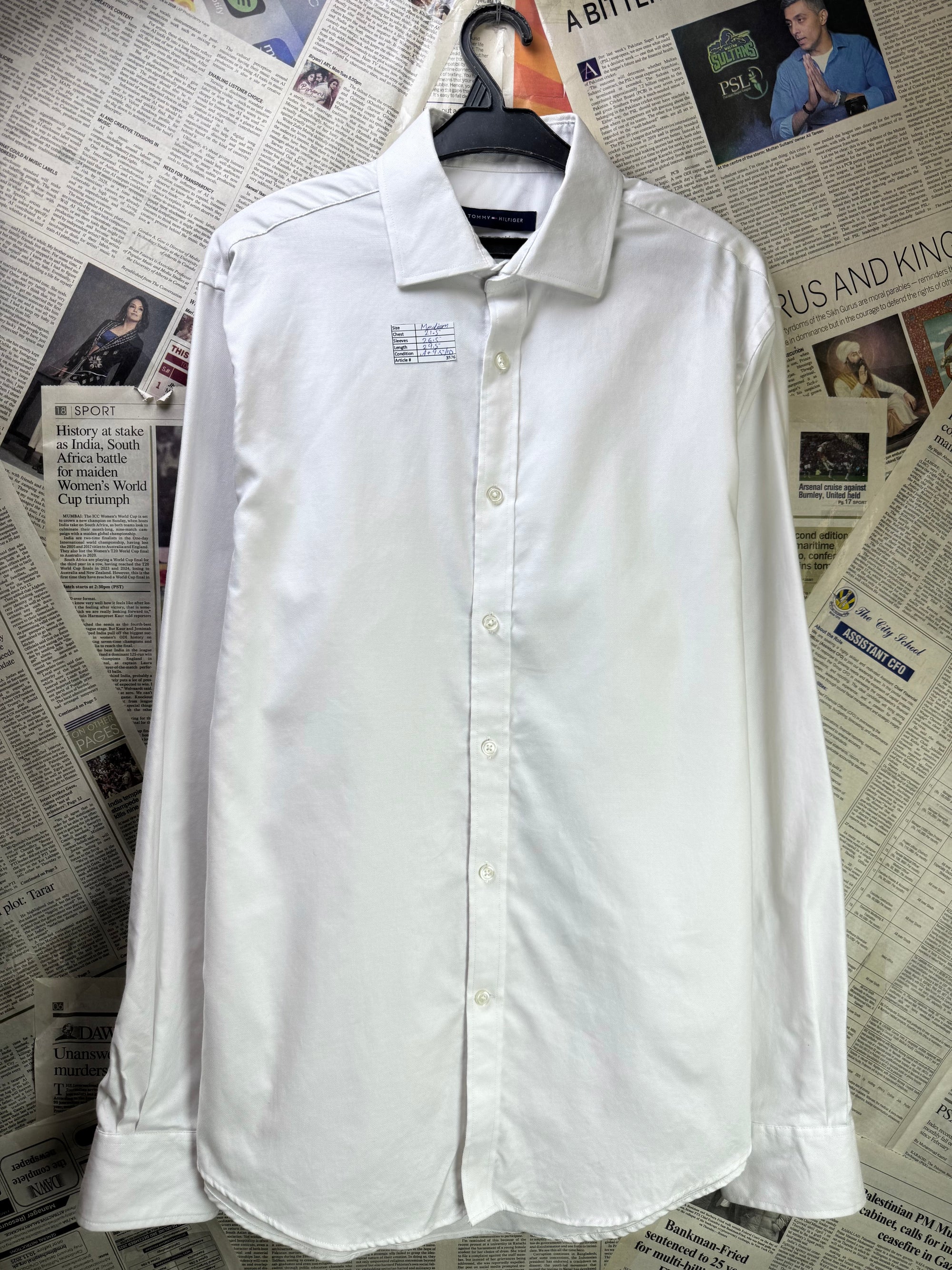 Tommy Hilfig*r® Medium | Chest: 21.5" | White | Oxford Shirt | Cotton | 3576 - Genuine Maal